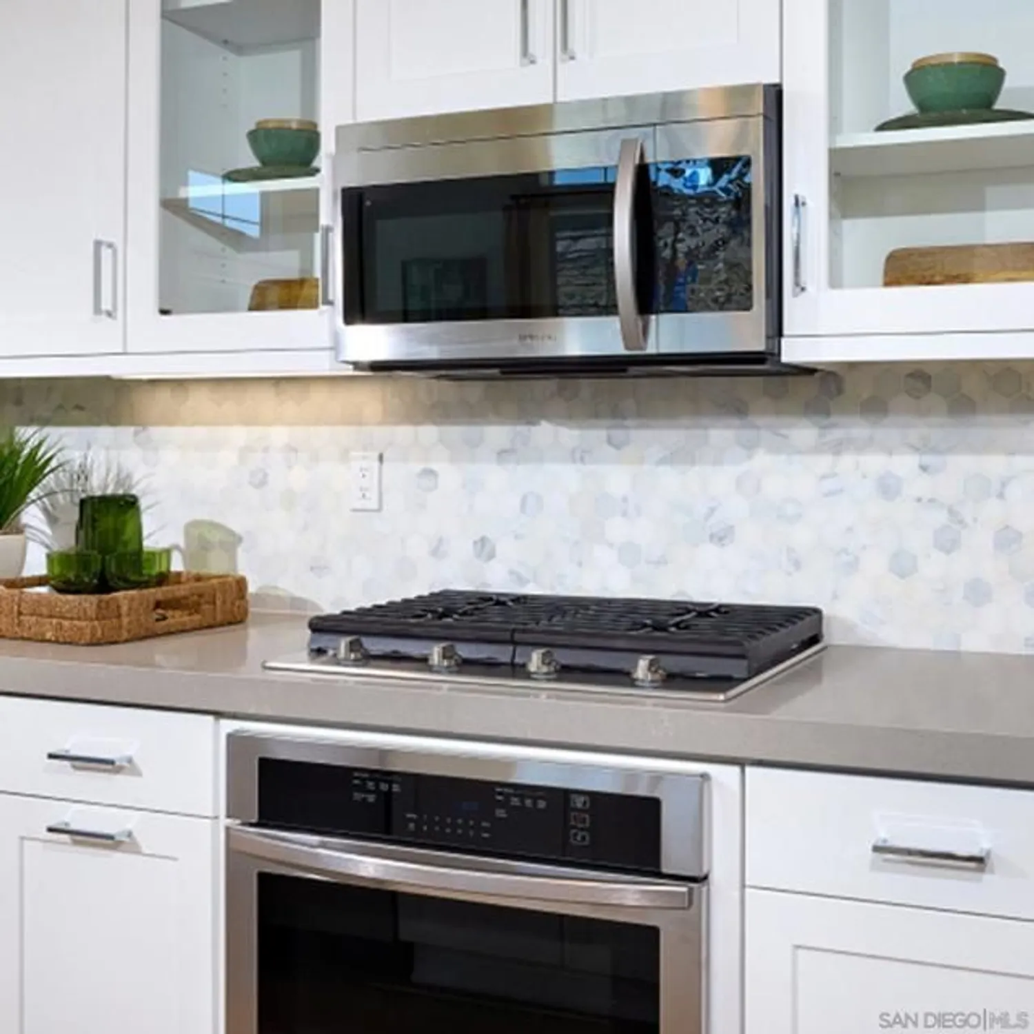 Property Slideshow image 10 of 19 | 12555 taylor way, San Diego, CA, 92129