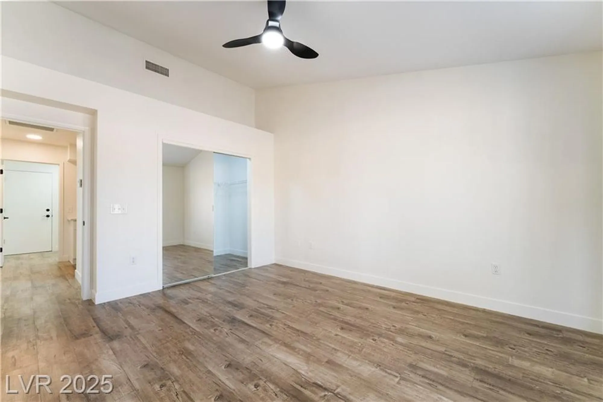 Property Slideshow image 20 of 36 | 2505 showcase dr, Las Vegas, NV, 89134