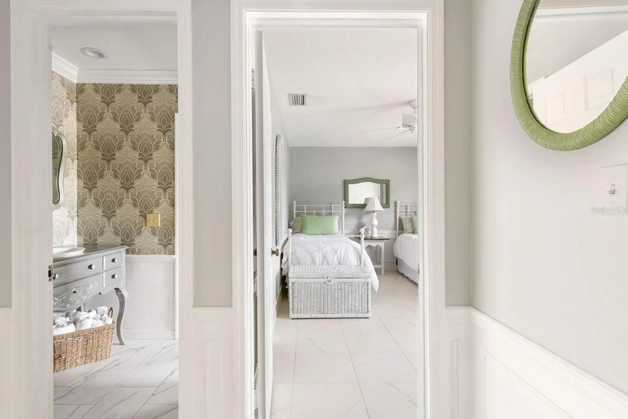 Property Slideshow image 30 of 73 | 1 curacao cir 44, Englewood, FL, 34223