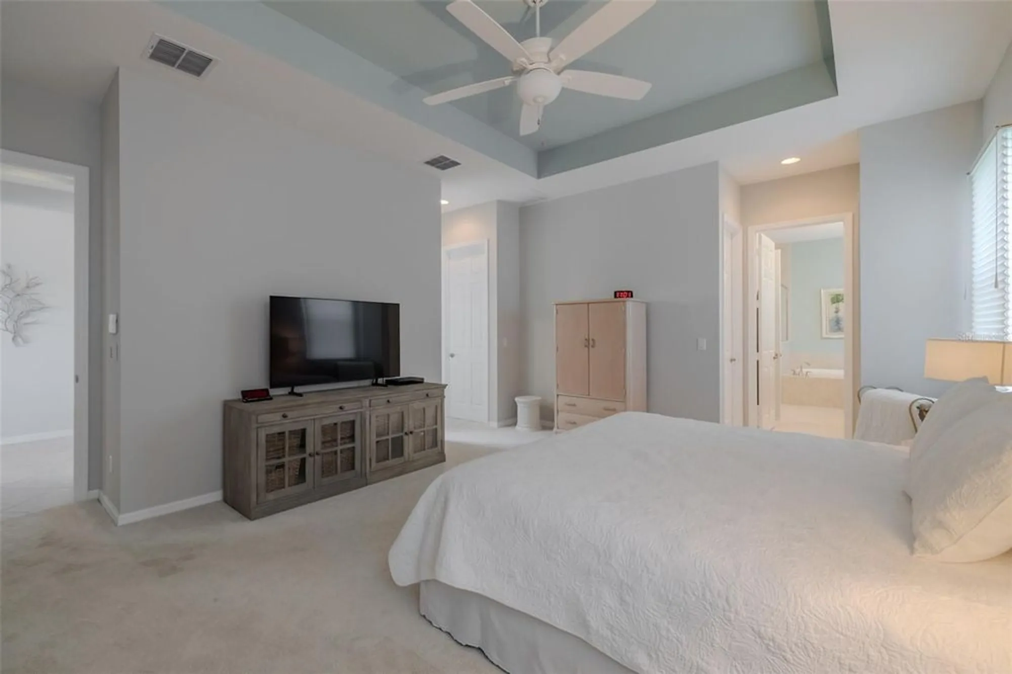 Property Slideshow image 16 of 87 | 4938 grand banks dr, Wimauma, FL, 33598