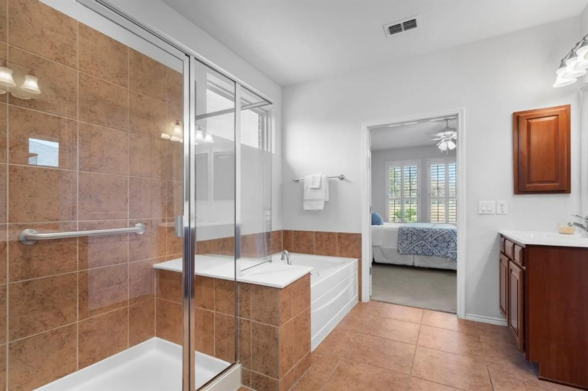 Property Slideshow image 18 of 39 | 942 carrington greens dr, Frisco, TX, 75036