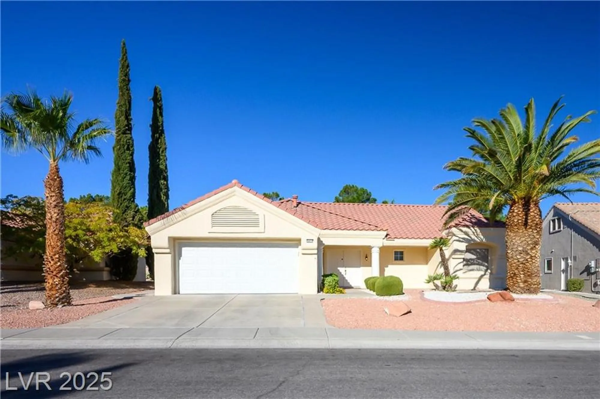 Property Slideshow image 1 of 27 | 2413 totem pole ct, Las Vegas, NV, 89134