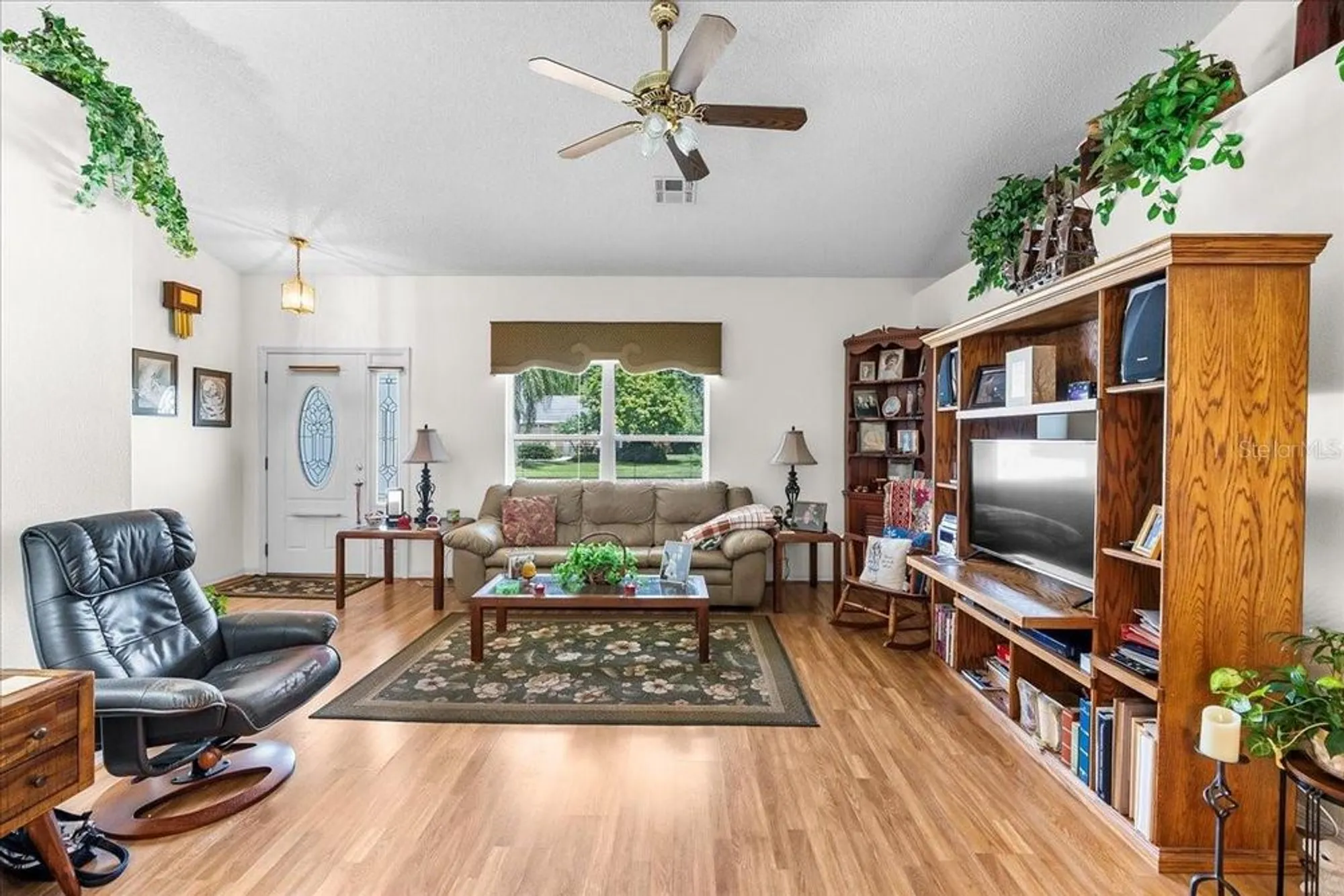 Property Slideshow image 5 of 100 | 6116 magpie dr, Lakeland, FL, 33809