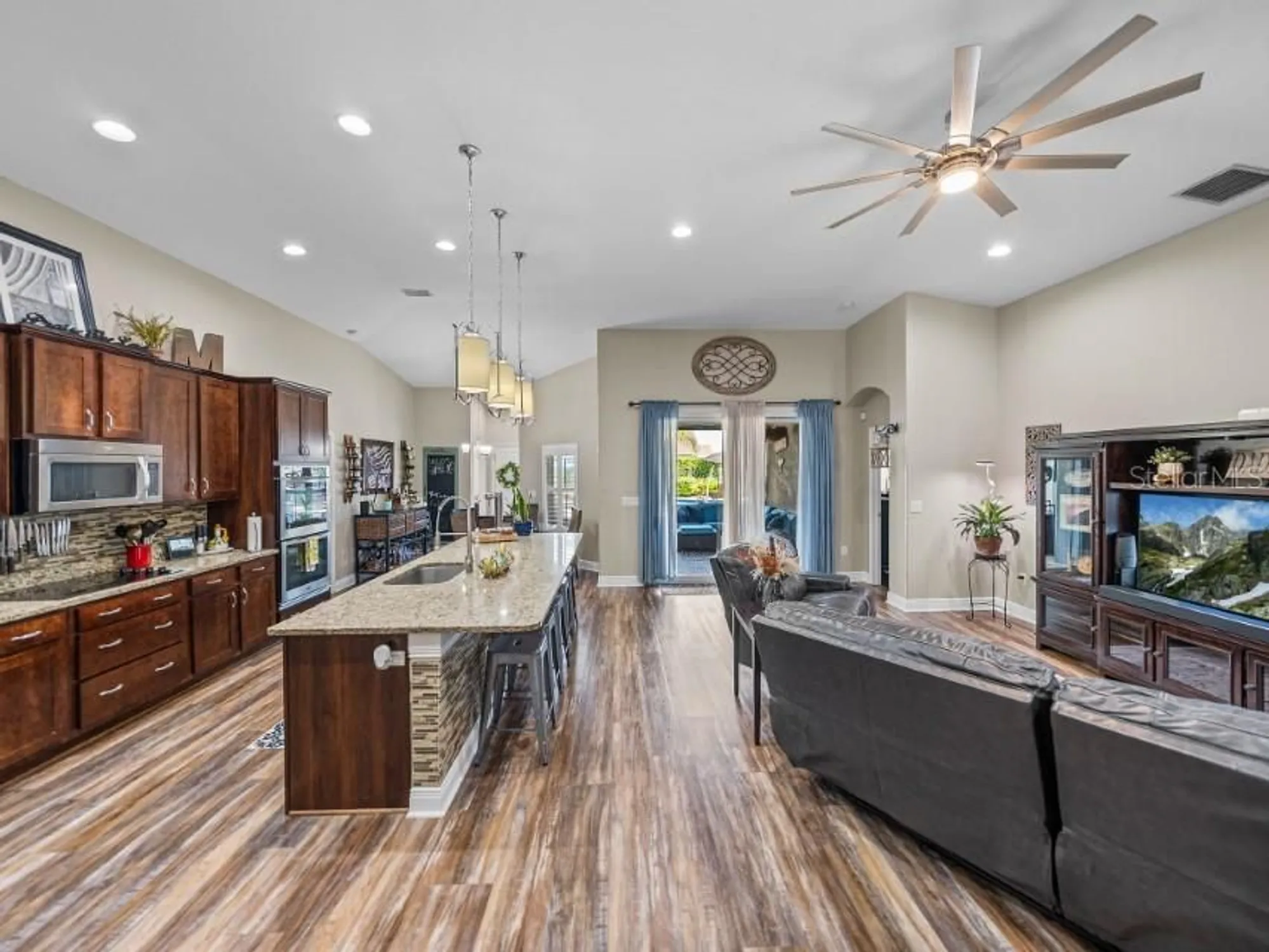 Property Slideshow image 15 of 59 | 13302 trailing moss dr, Dade City, FL, 33525