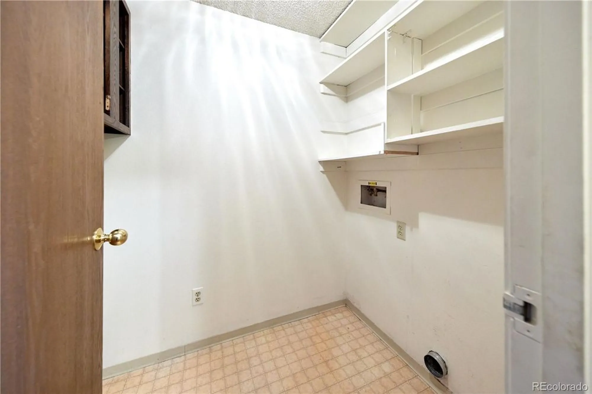 Property Slideshow image 18 of 45 | 13902 e marina dr apt 610, Aurora, CO, 80014