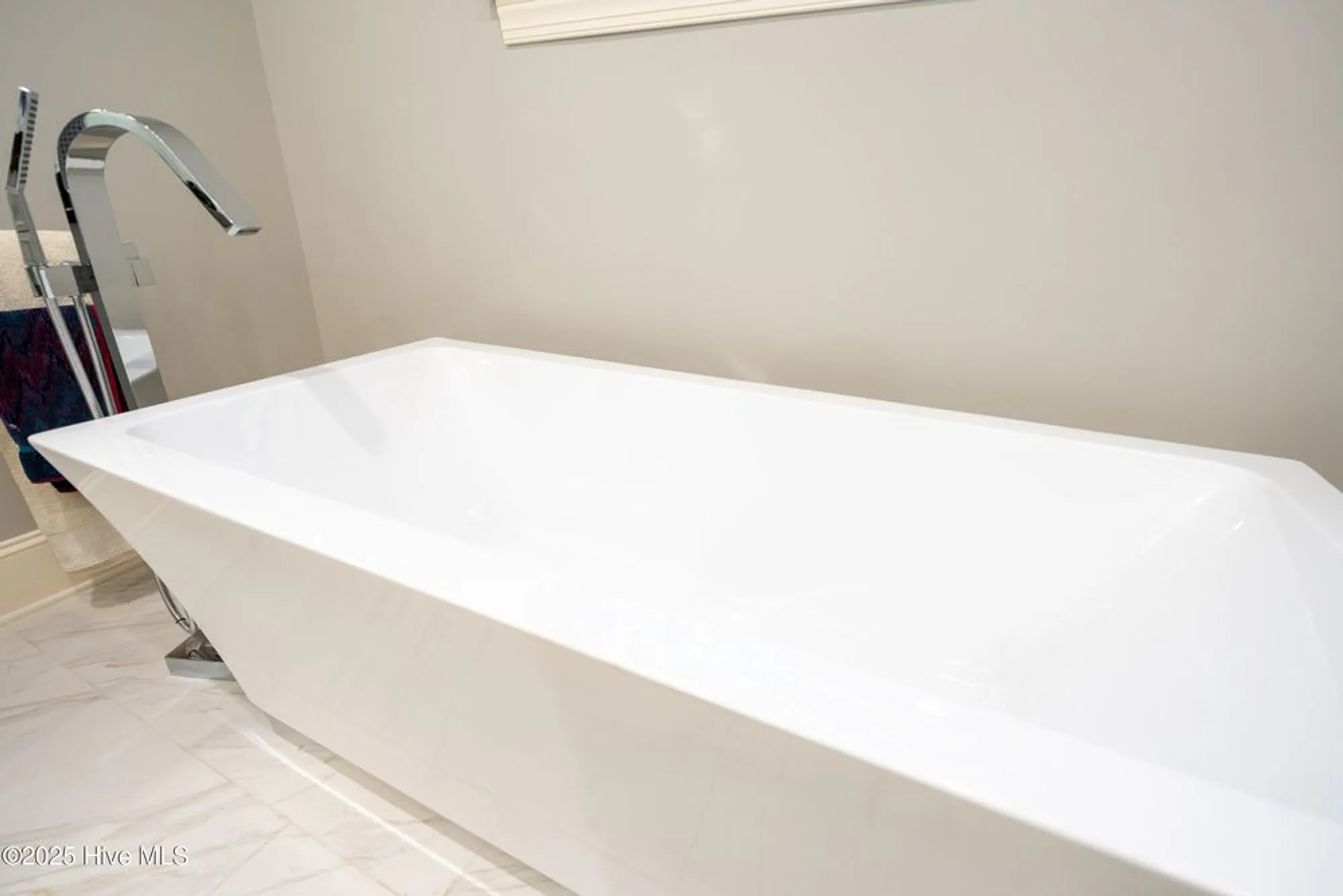 Property Slideshow image 29 of 62 | 704 squire ln, Wilmington, NC, 28411