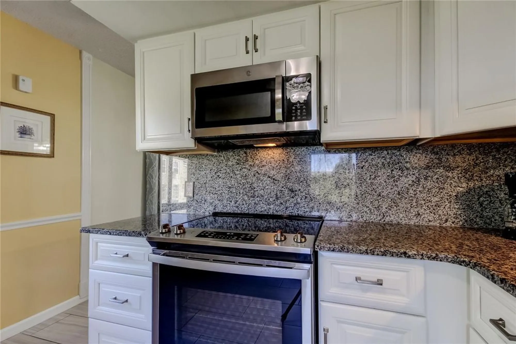 Property Slideshow image 17 of 75 | 2457 ecuadorian way apt 57, Clearwater, FL, 33763