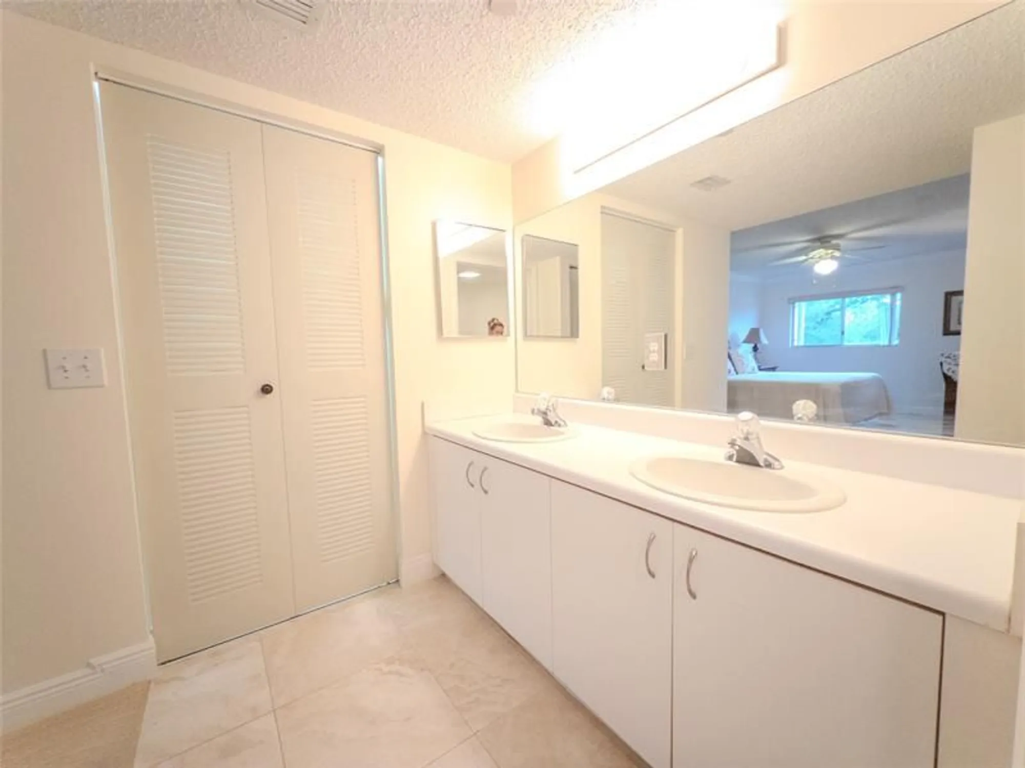 Property Slideshow image 18 of 40 | 901 sw 141st ave apt 301, Pembroke Pines, FL, 33027