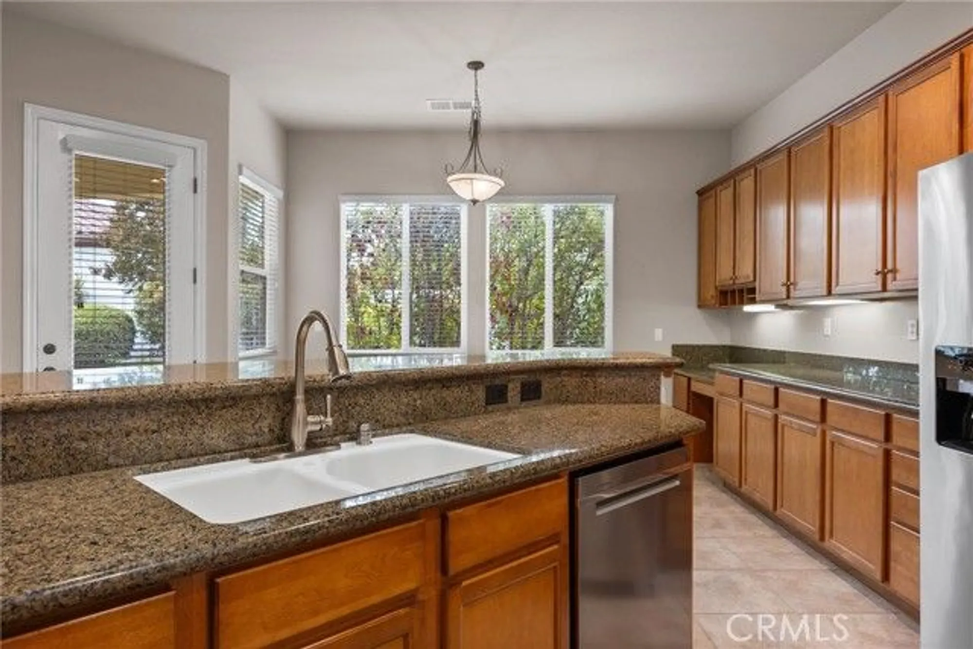 Property Slideshow image 17 of 53 | 307 coachman way, Bakersfield, CA, 93312