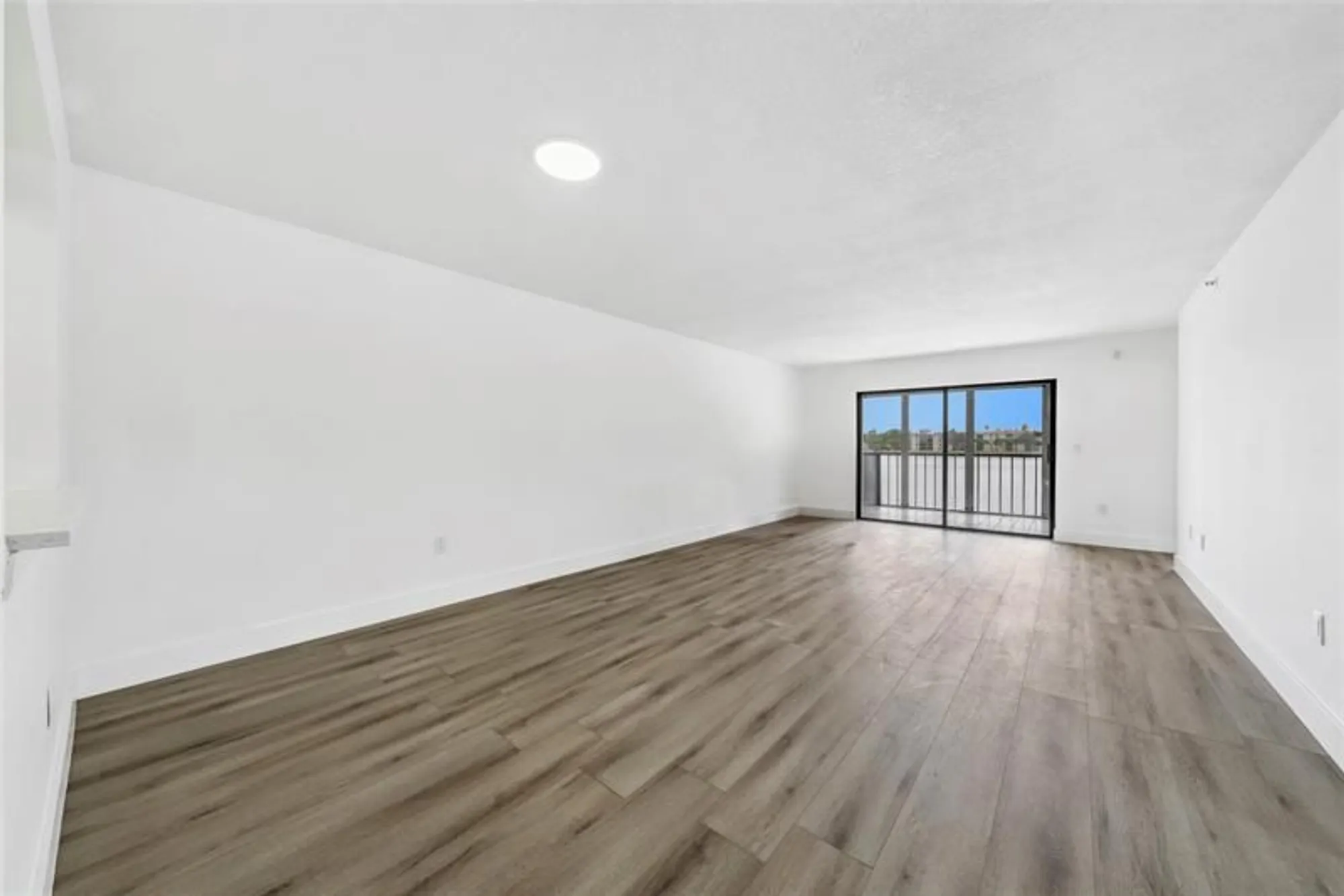 Property Slideshow image 15 of 29 | 6269 pointe regal cir 210, Delray Beach, FL, 33484