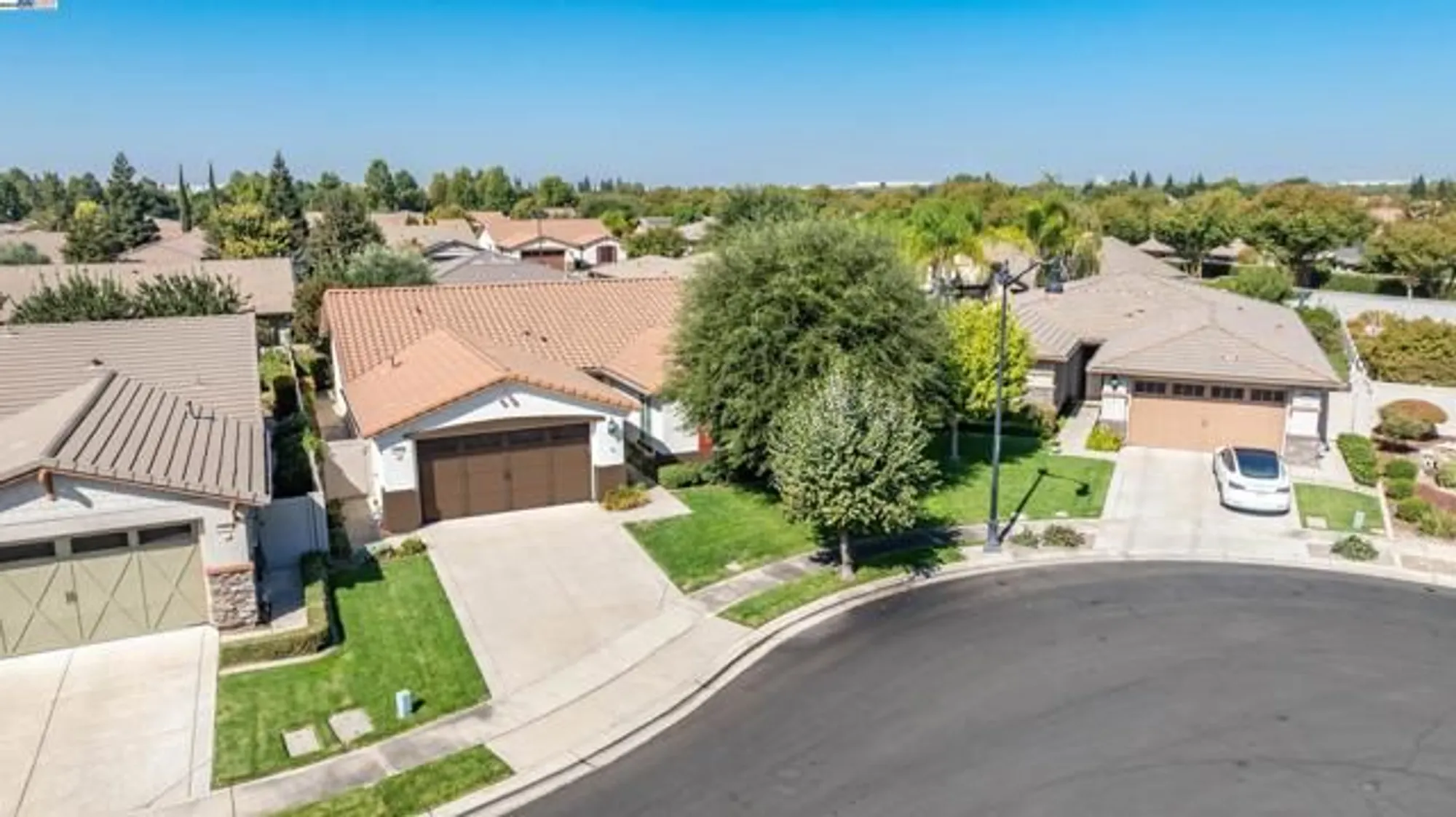 Property Slideshow image 2 of 60 | 2387 birdsong pl, Manteca, CA, 95336