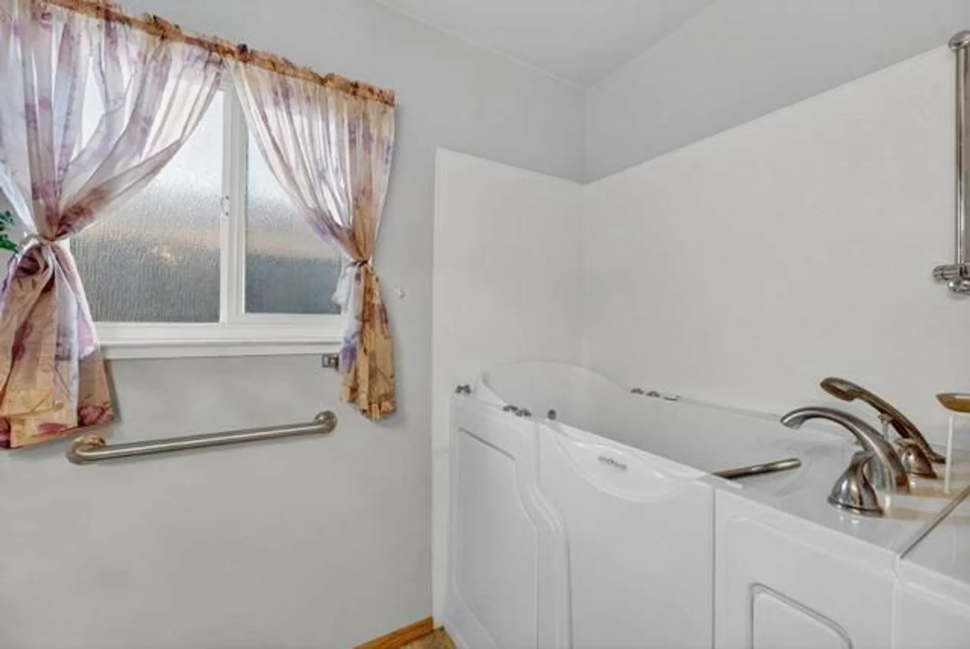 Property Slideshow image 12 of 26 | 499 spruce cir, Watsonville, CA, 95076