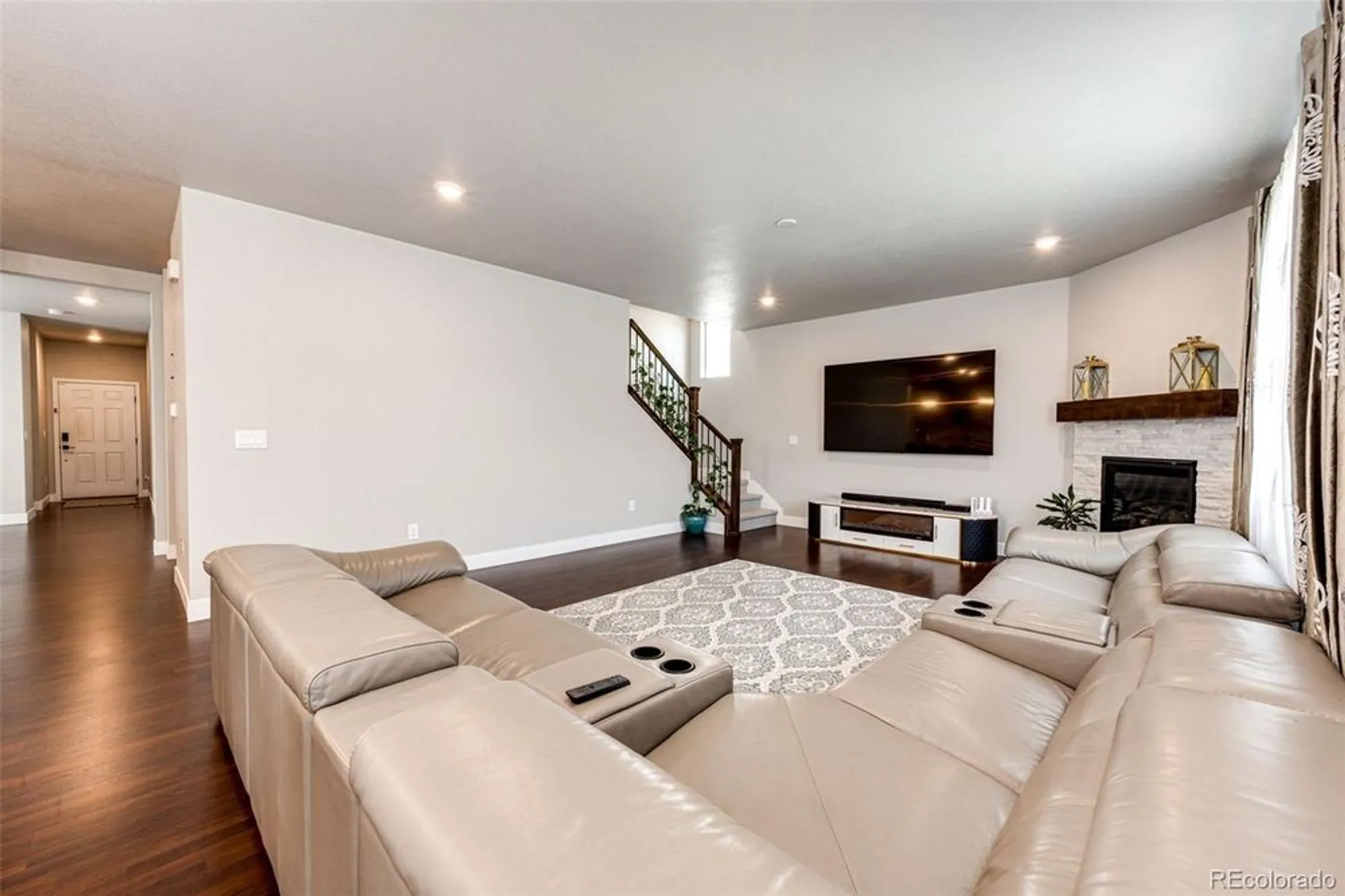 Property Slideshow image 18 of 44 | 3722 sandy vista trl, Castle Rock, CO, 80104