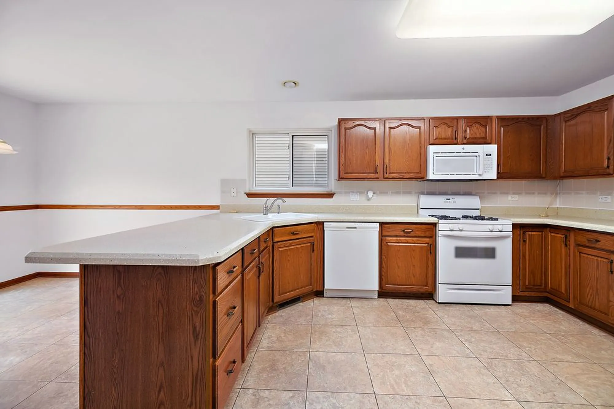 Property Slideshow image 8 of 38 | 21327 w redwood dr, Plainfield, IL, 60544