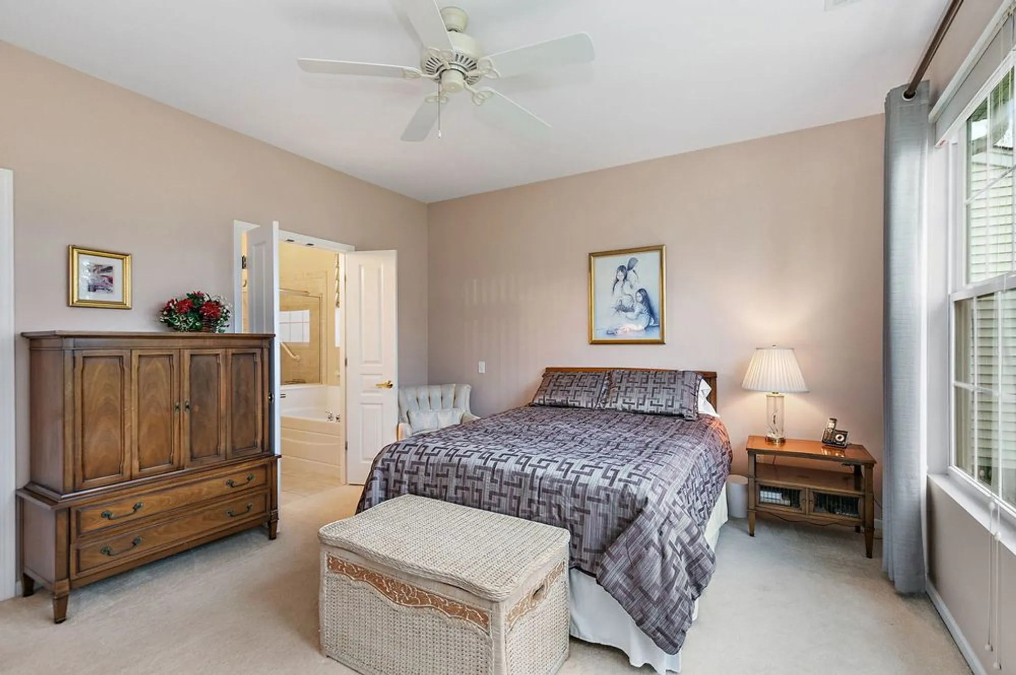 Property Slideshow image 14 of 24 | 13515 ivy dr, Huntley, IL, 60142