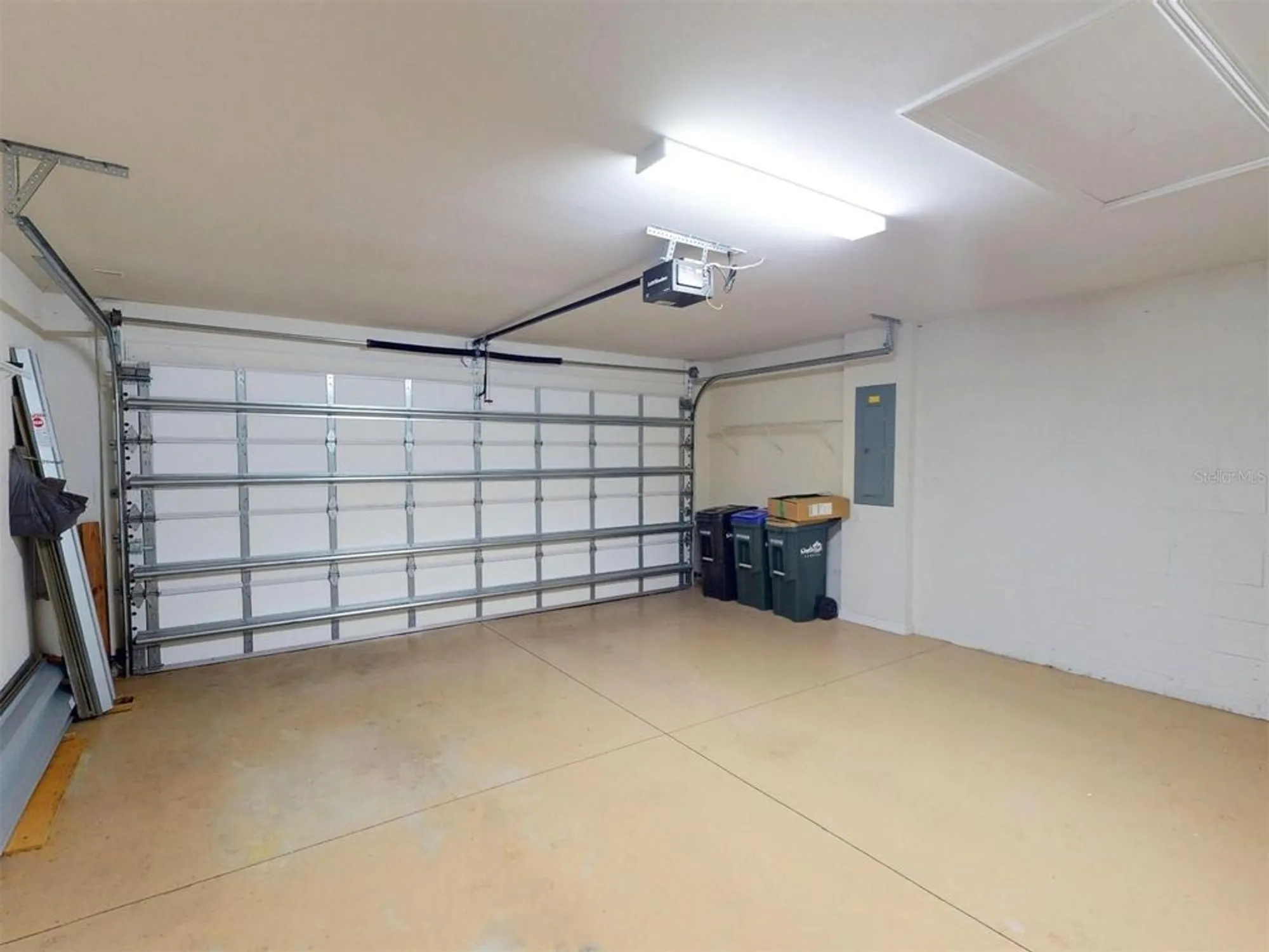 Property Slideshow image 68 of 98 | 2444 daisy dr, North Port, FL, 34289