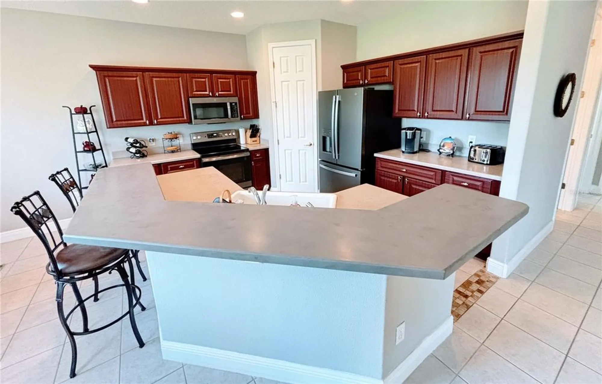 Property Slideshow image 7 of 62 | 134 glendale ct, Poinciana, FL, 34759