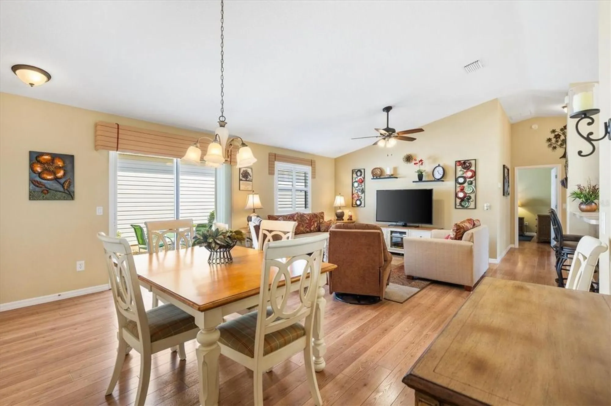 Property Slideshow image 6 of 24 | 2565 errol ter, The Villages, FL, 32162