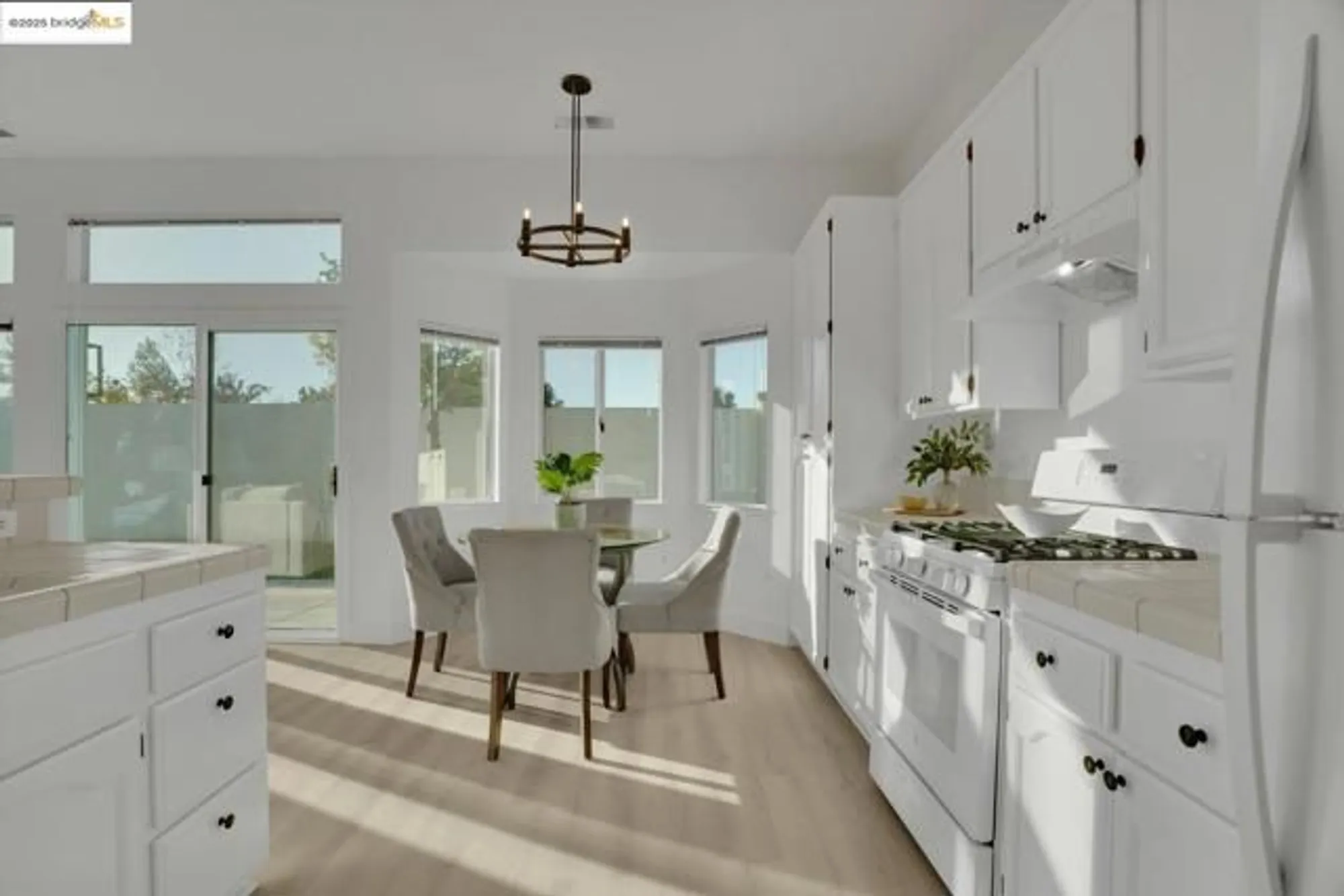 Property Slideshow image 14 of 44 | 1898 crispin dr, Brentwood, CA, 94513