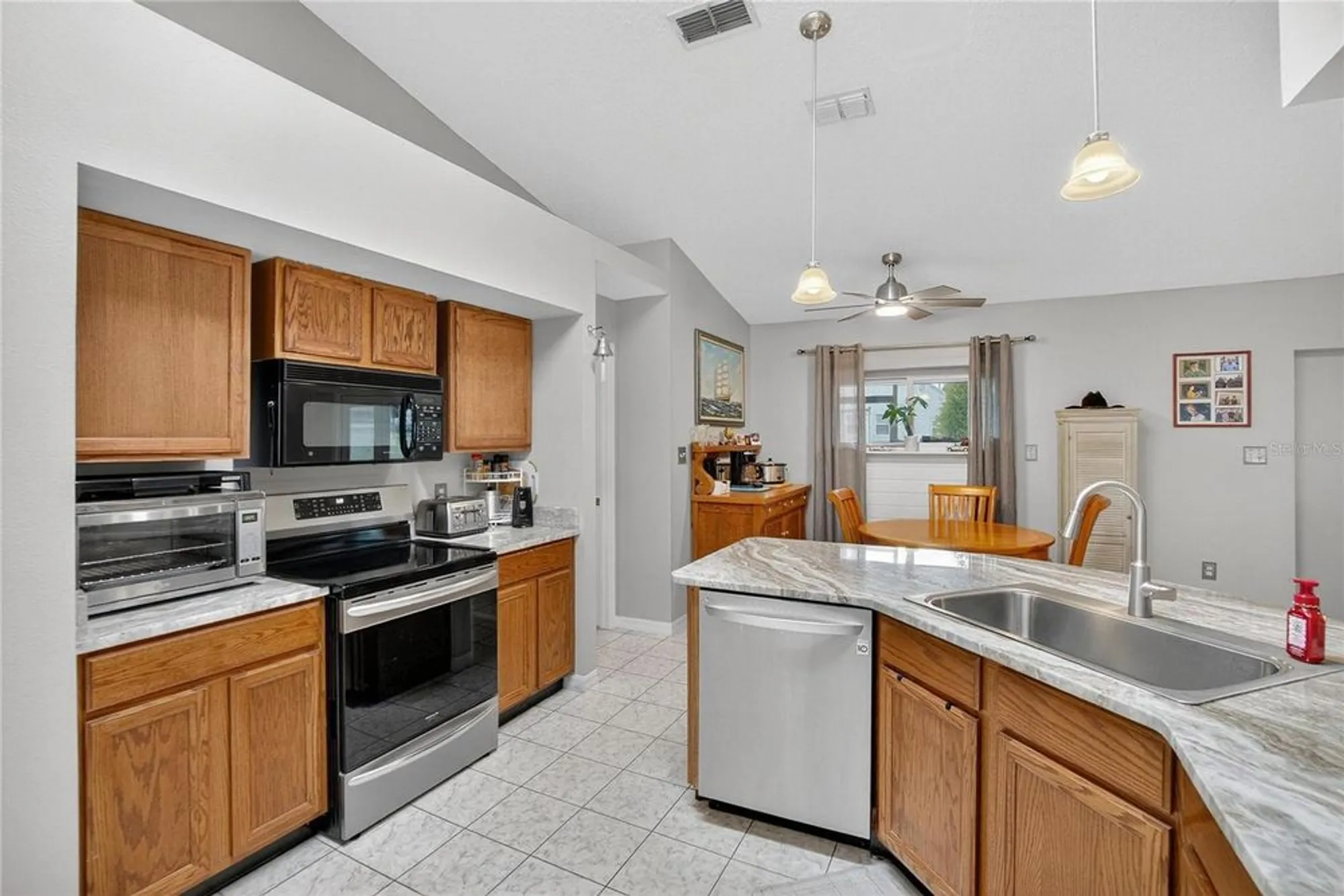 Property Slideshow image 11 of 71 | 6132 magpie dr, Lakeland, FL, 33809
