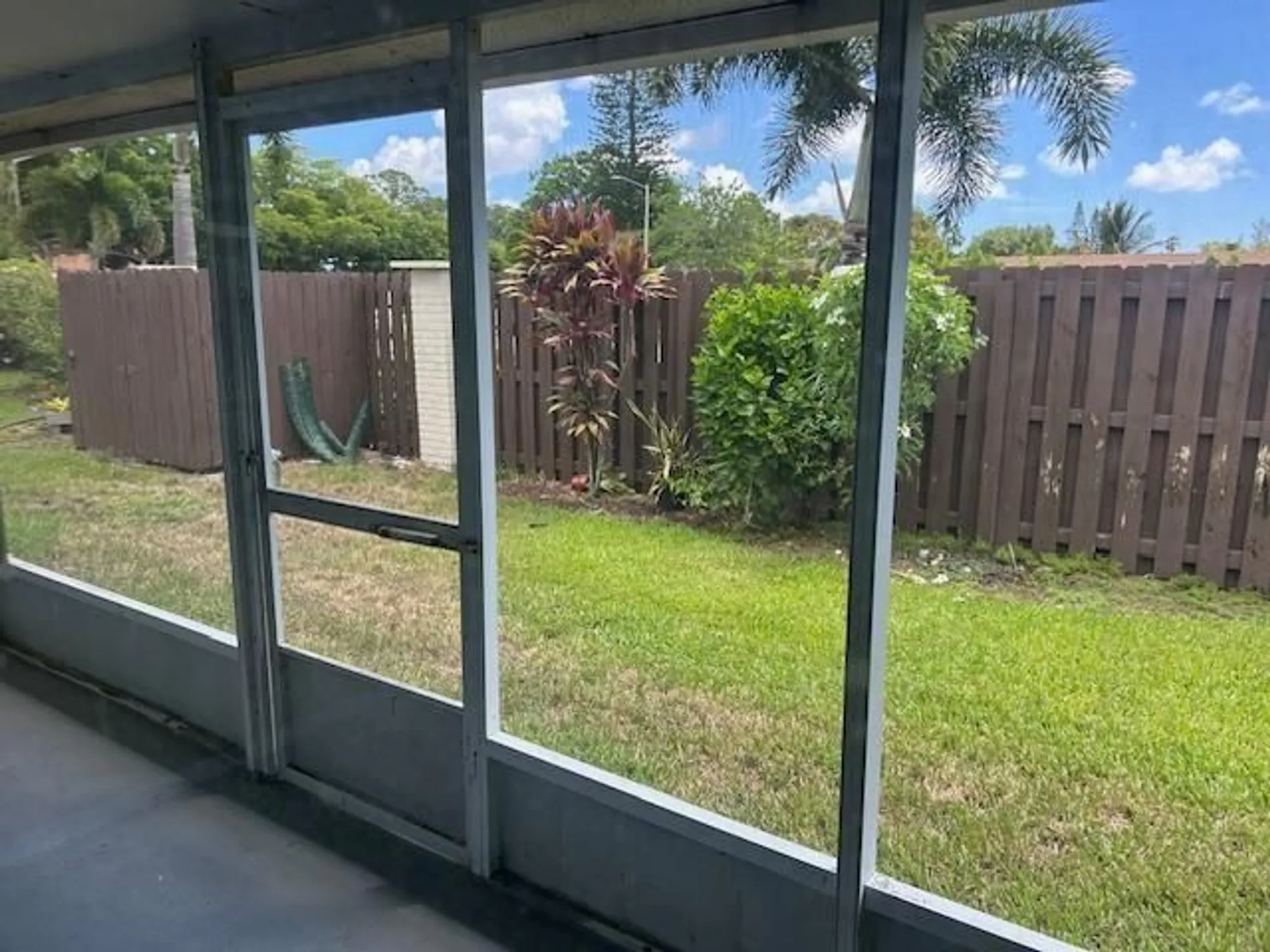 Property Slideshow image 13 of 19 | 4210 lucerne villas ln # 4210, Lake Worth, FL, 33467