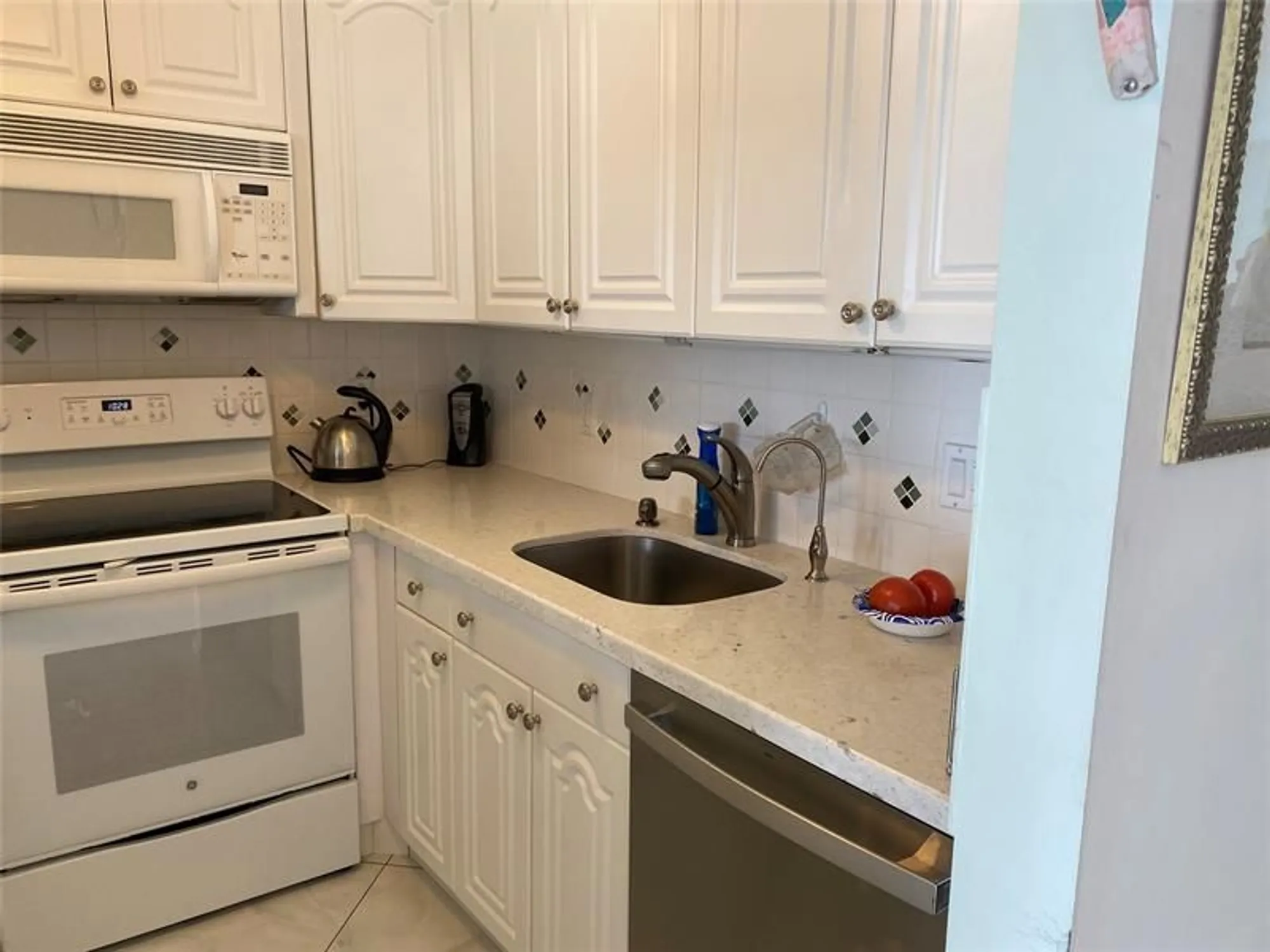 Property Slideshow image 7 of 41 | 3006 berkshire a # 3006, Deerfield Beach, FL, 33442