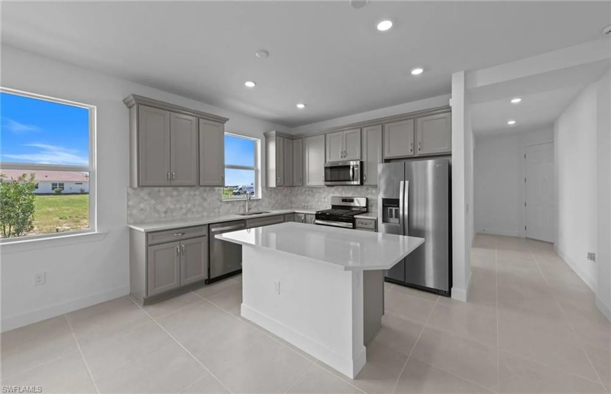 Property Slideshow image 4 of 29 | 12661 pyrite ct, Alva, FL, 33920