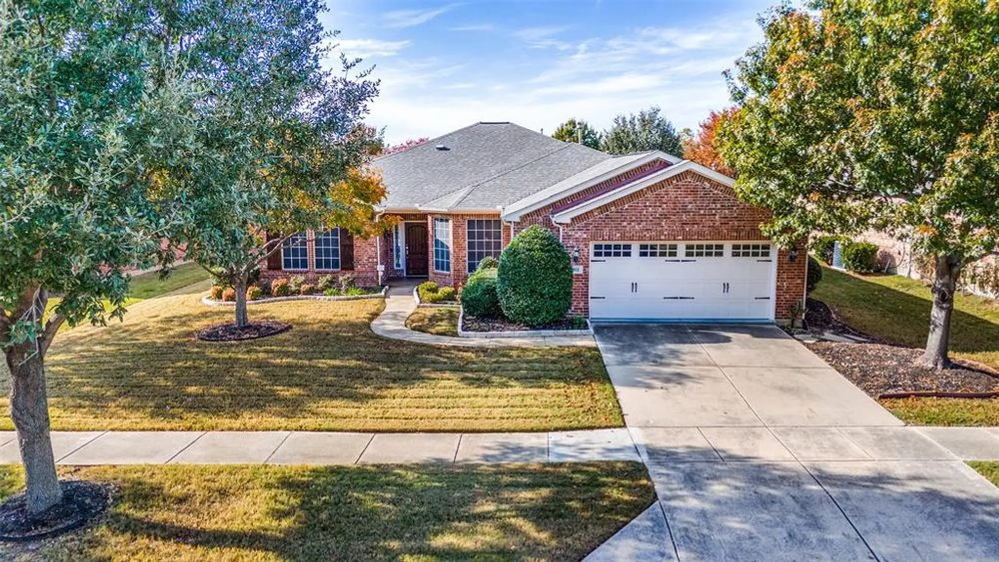 Property Slideshow image 1 of 27 | 862 carrington greens dr, Frisco, TX, 75036