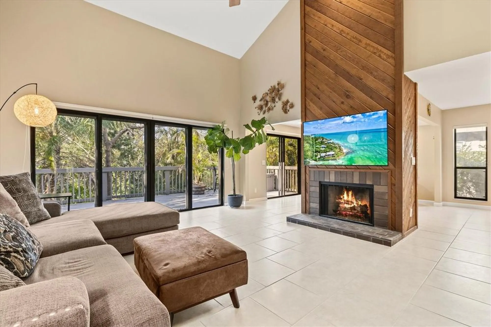 Property Slideshow image 13 of 69 | 1447 landings cir # 68, Sarasota, FL, 34231