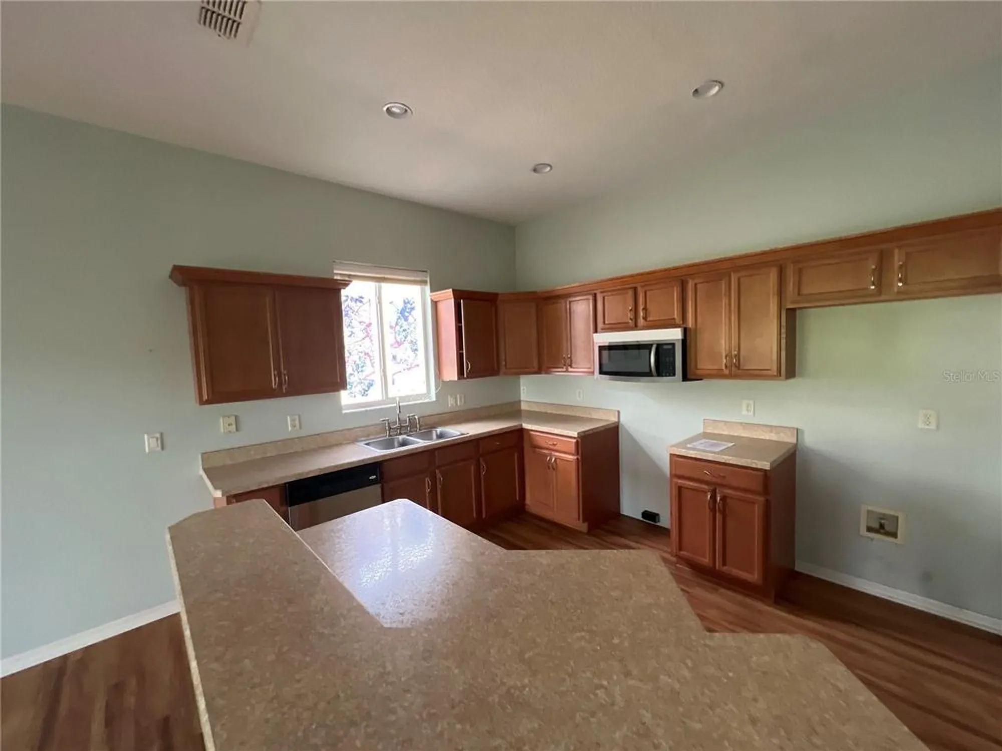 Property Slideshow image 6 of 15 | 24345 amberleaf ct, Leesburg, FL, 34748