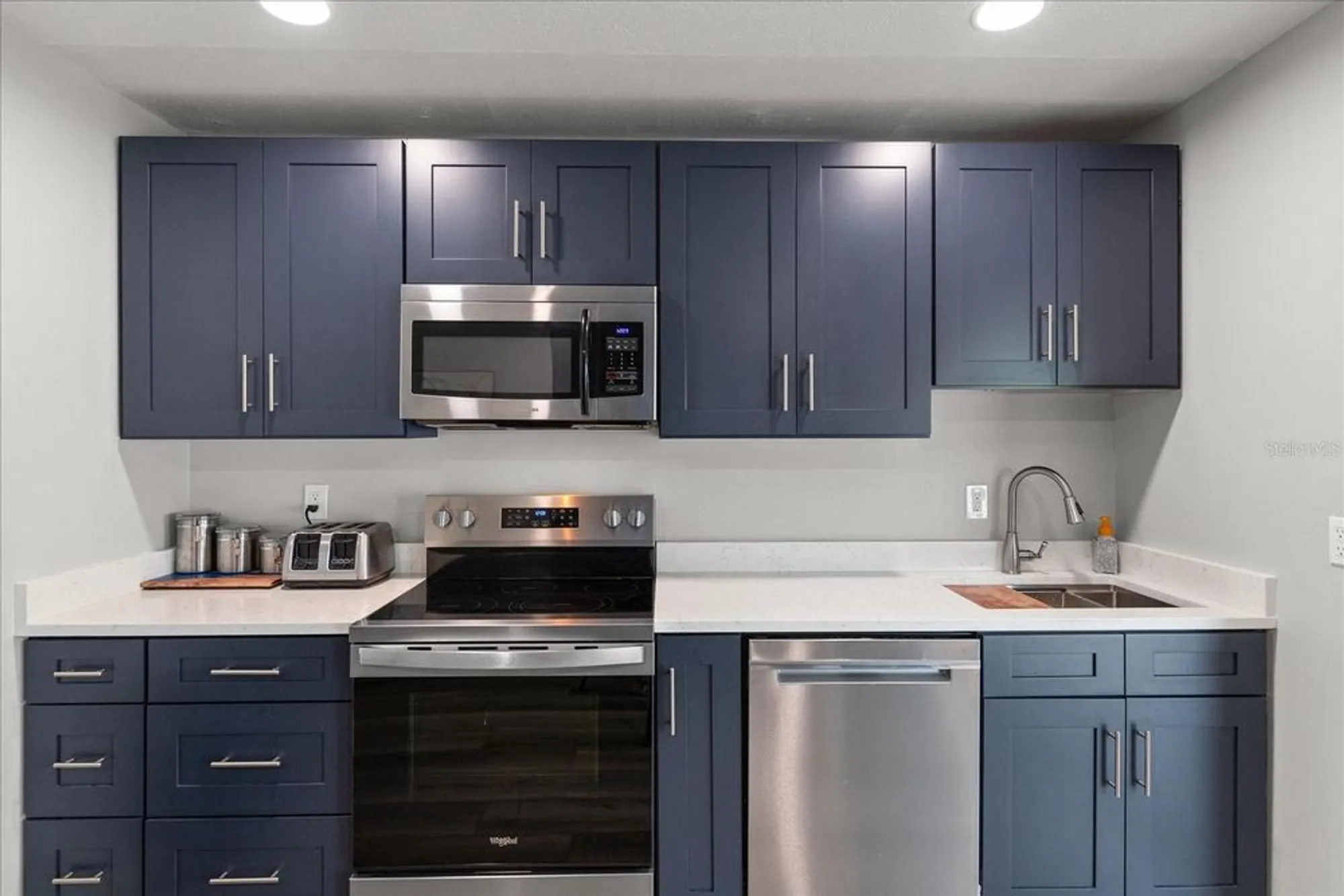 Property Slideshow image 4 of 44 | 14023 94th pl, Seminole, FL, 33776