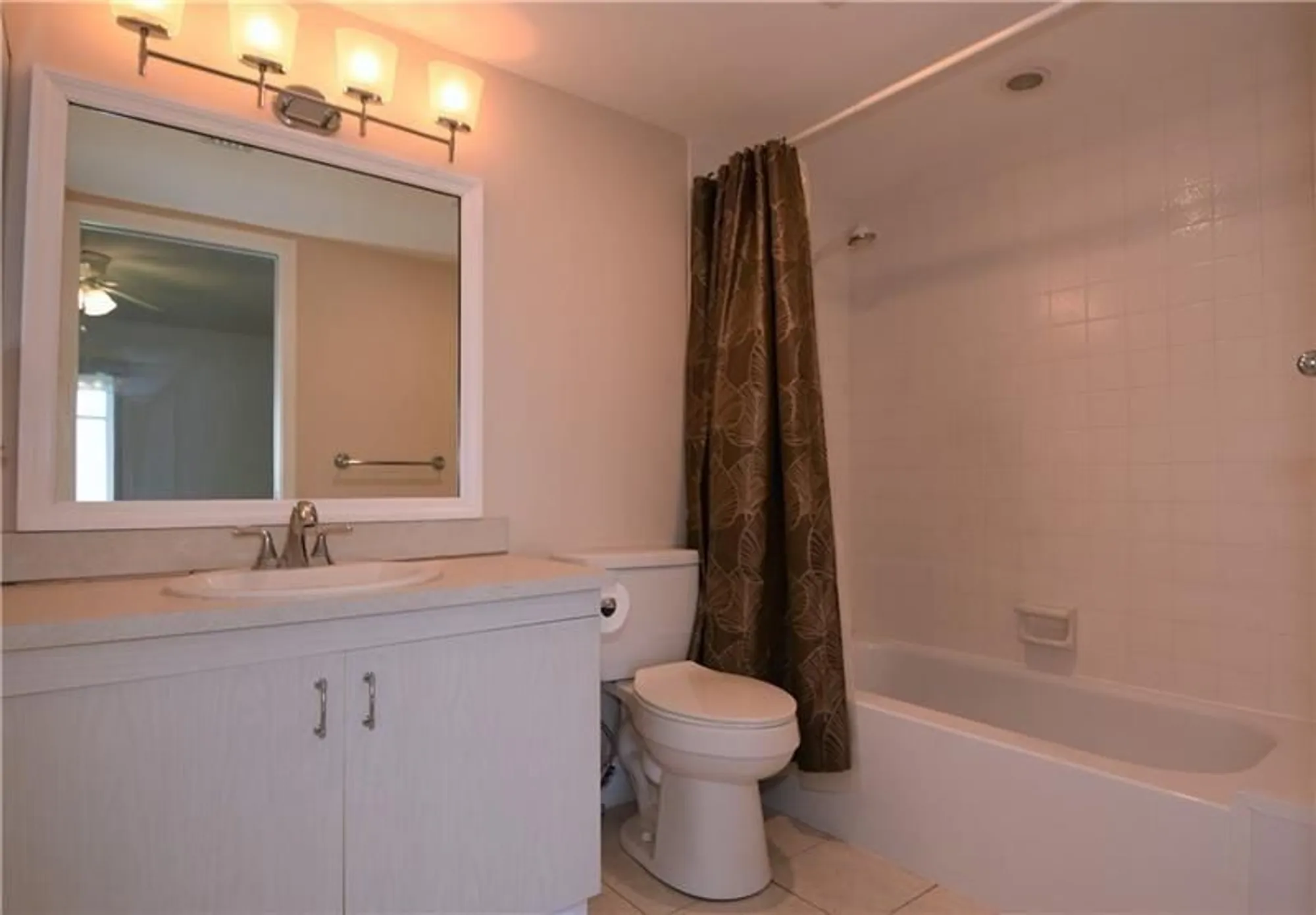 Property Slideshow image 14 of 28 | 2801 victoria way apt j4, Coconut Creek, FL, 33066