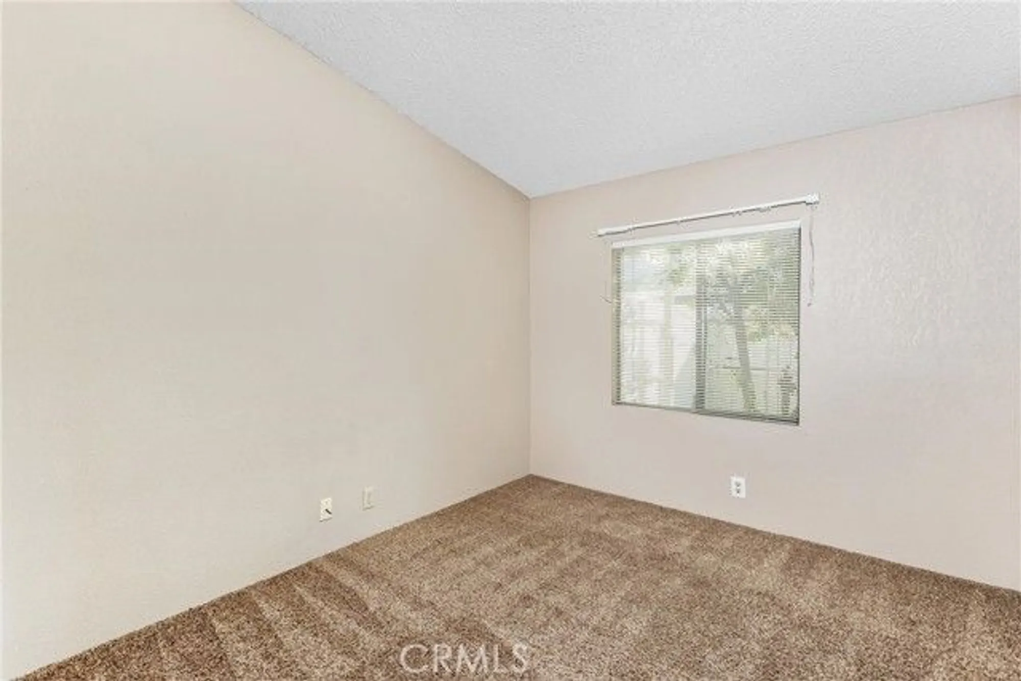 Property Slideshow image 15 of 32 | 10811 bel air dr, Cherry Valley, CA, 92223