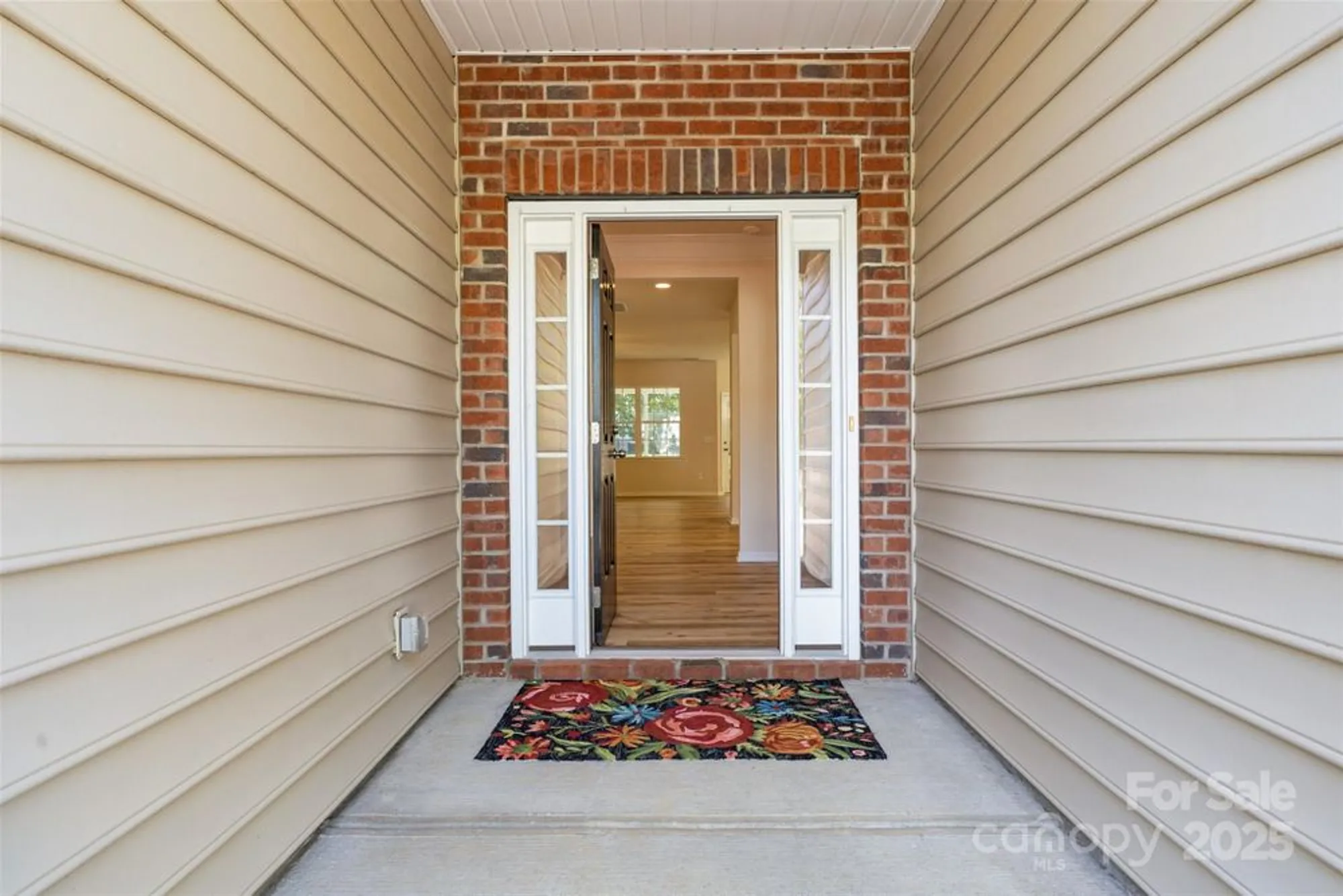 Property Slideshow image 4 of 28 | 6007 edinburgh ln, Fort Mill, SC, 29707
