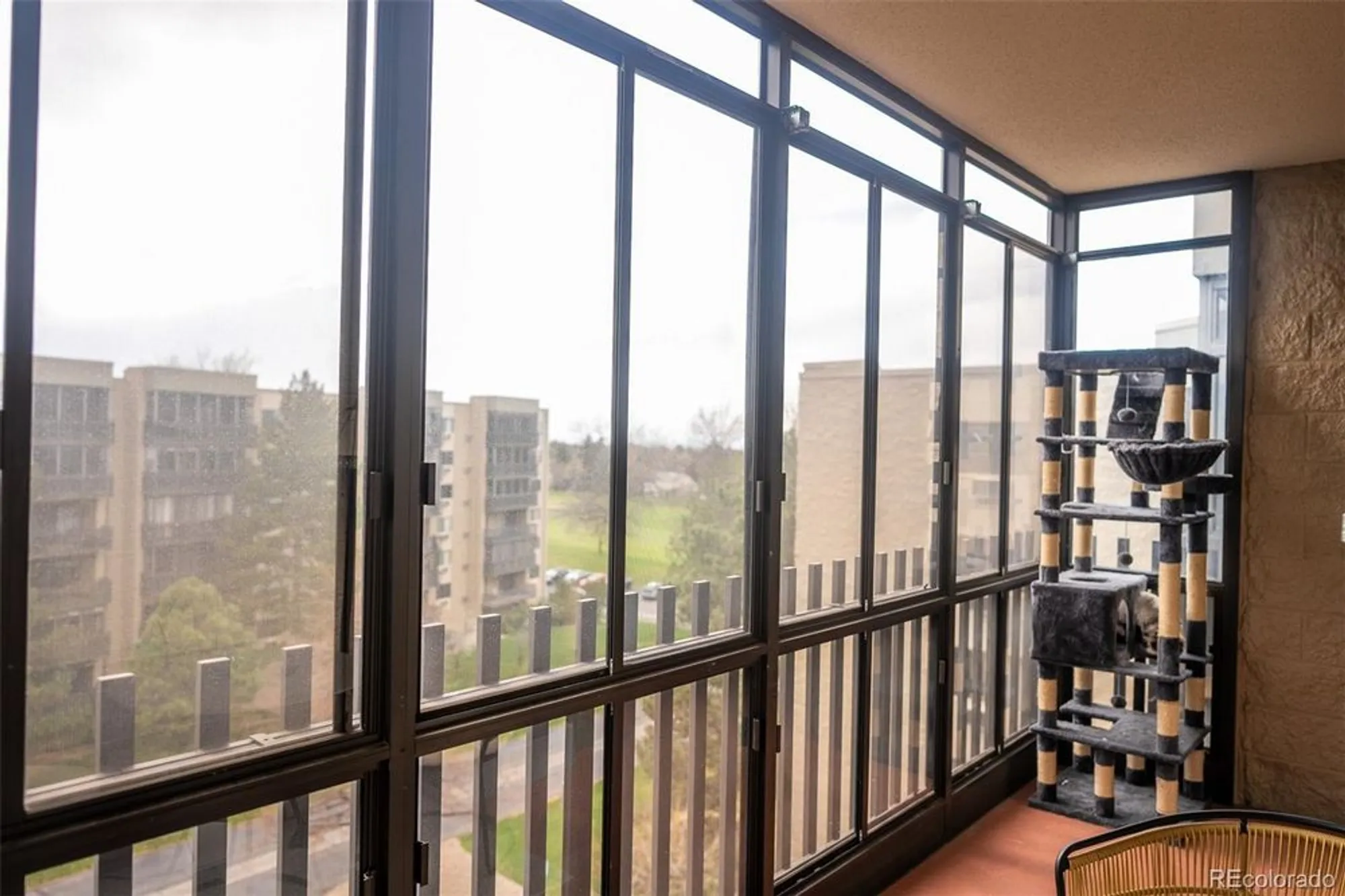 Property Slideshow image 4 of 31 | 14091 e marina dr apt 612, Aurora, CO, 80014