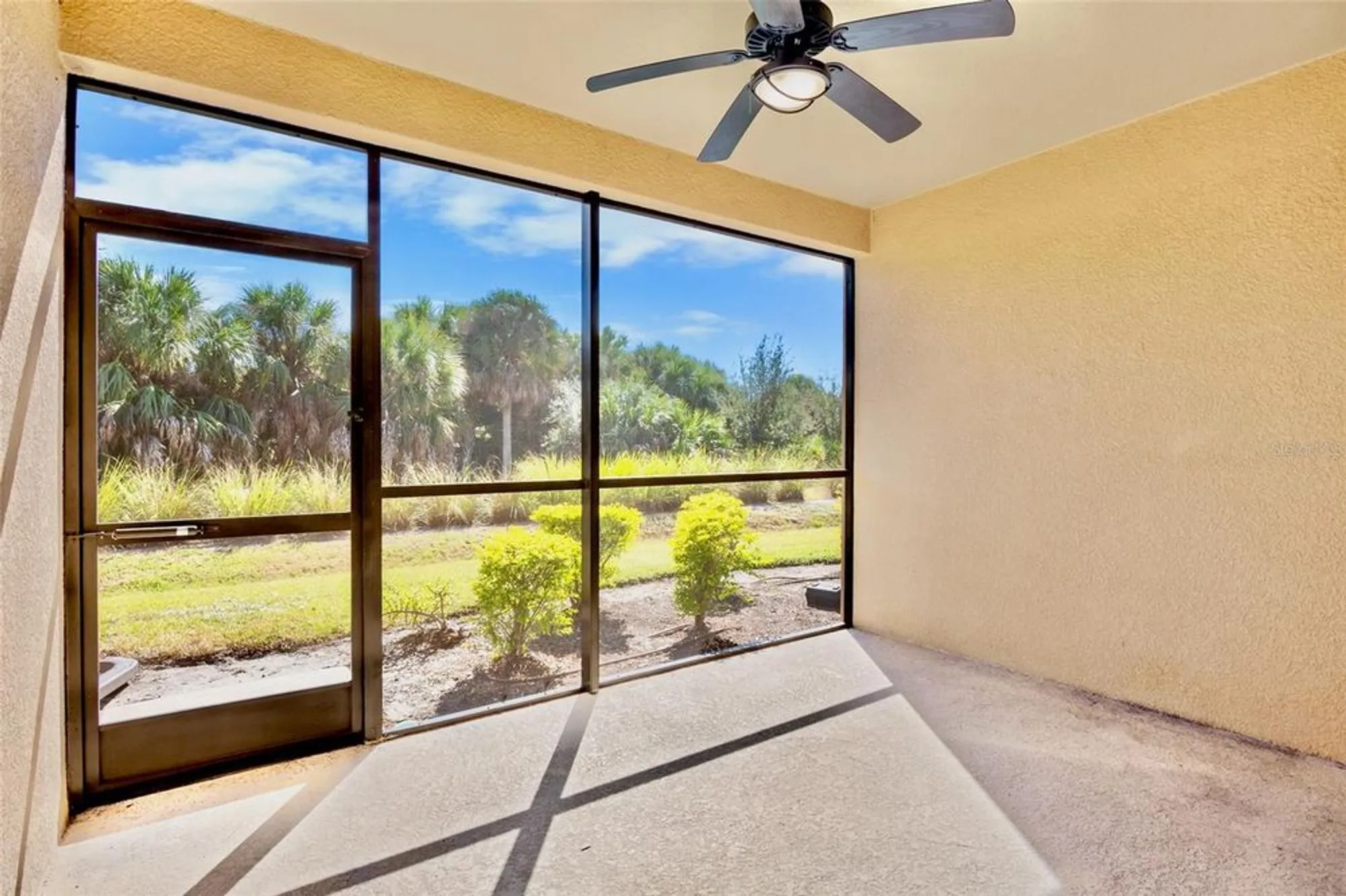 Property Slideshow image 26 of 49 | 5425 cicerone st 103, Sarasota, FL, 34238