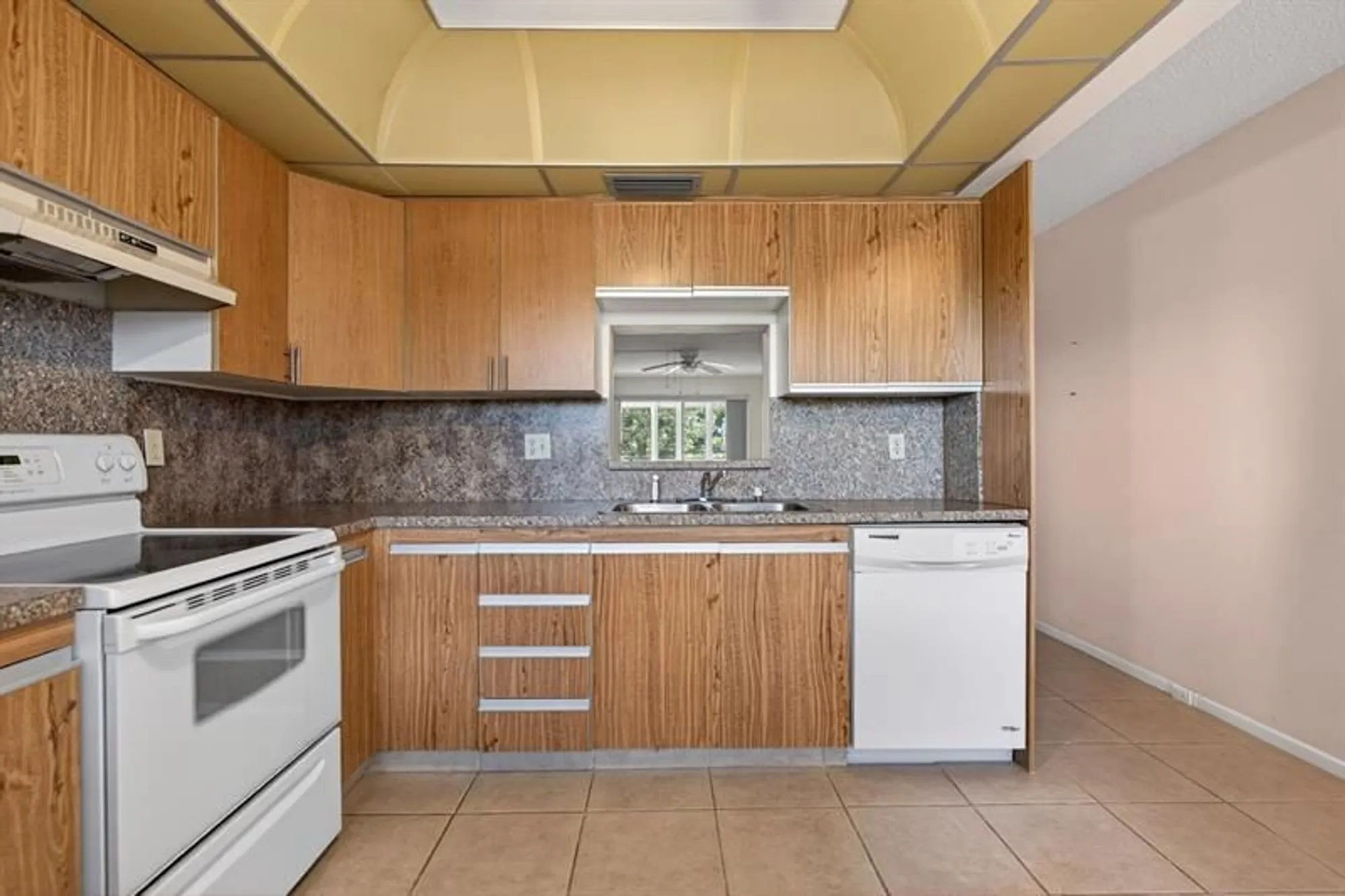 Property Slideshow image 5 of 63 | 2004 granada dr c3, Coconut Creek, FL, 33066