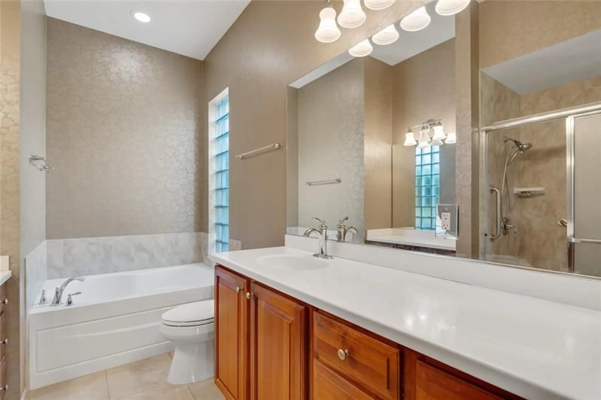 Property Slideshow image 15 of 31 | 5184 formosa cir, Vero Beach, FL, 32967