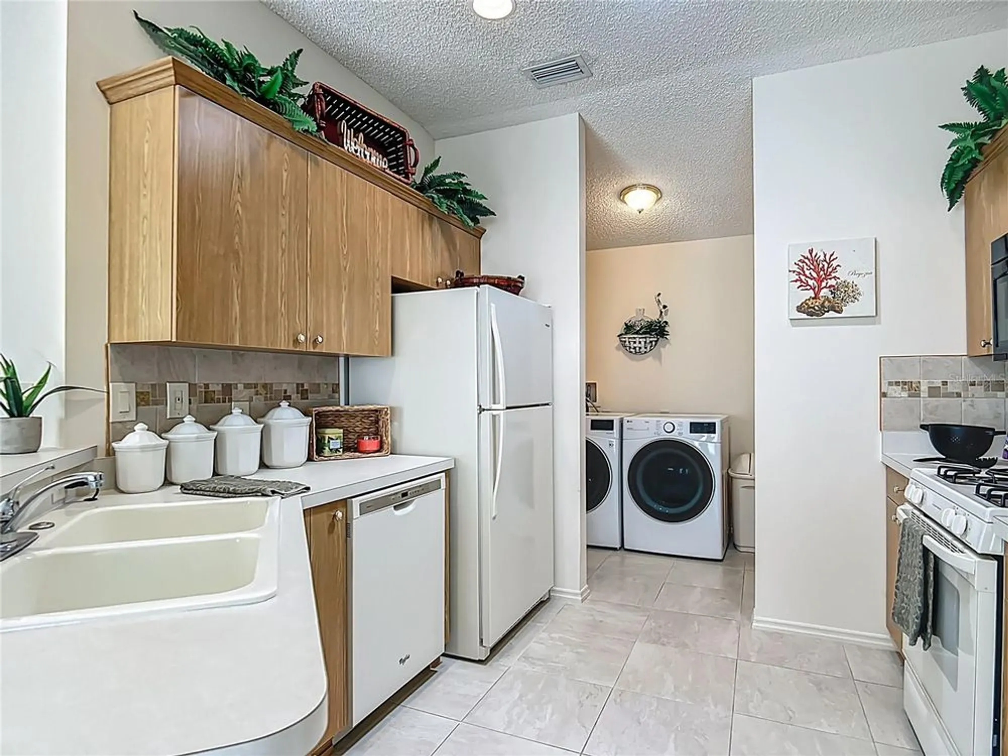 Property Slideshow image 13 of 38 | 8195 se 174th rowland st, The Villages, FL, 32162