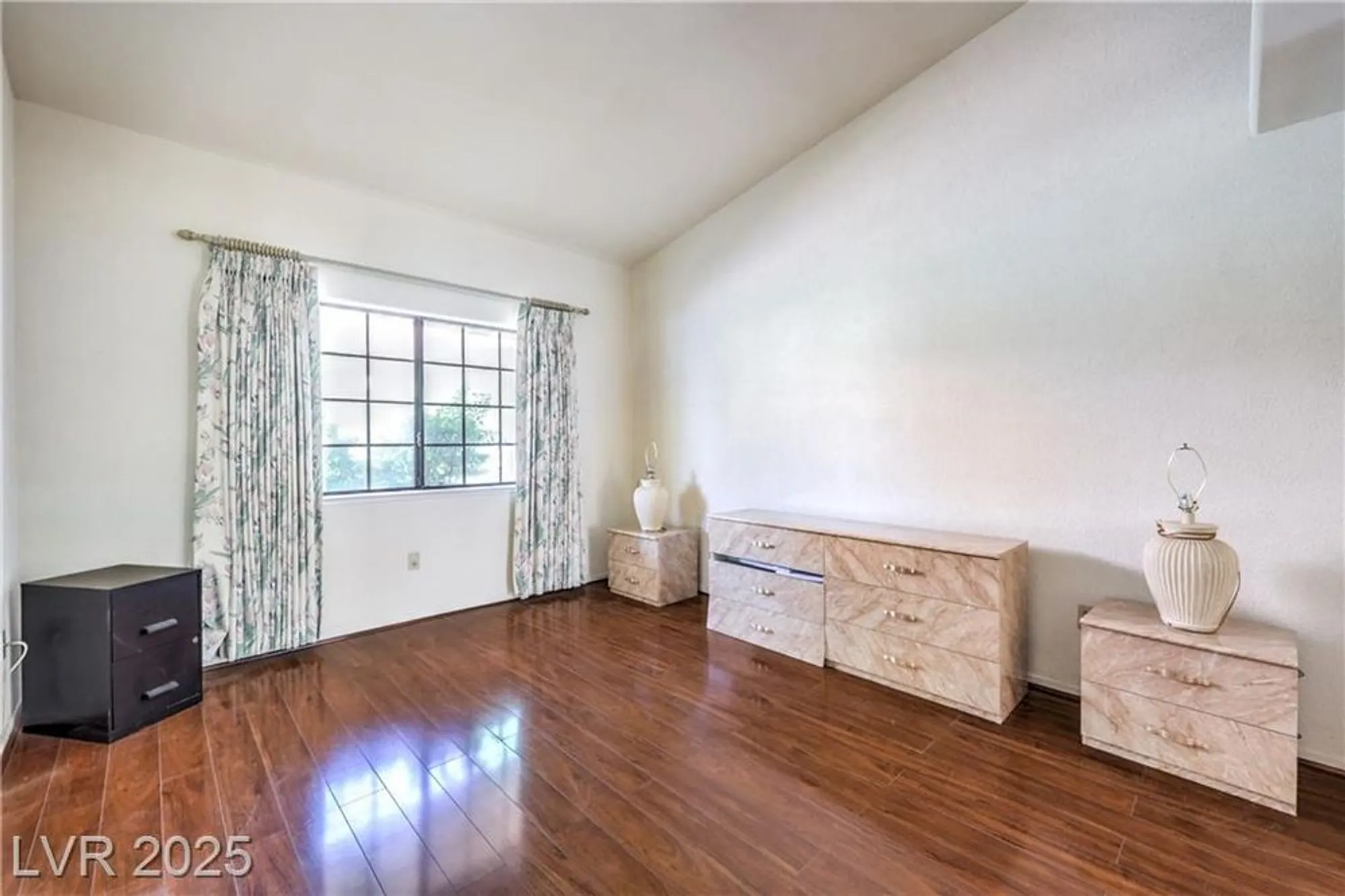 Property Slideshow image 10 of 26 | 2851 s valley view blvd unit 1075, Las Vegas, NV, 89102