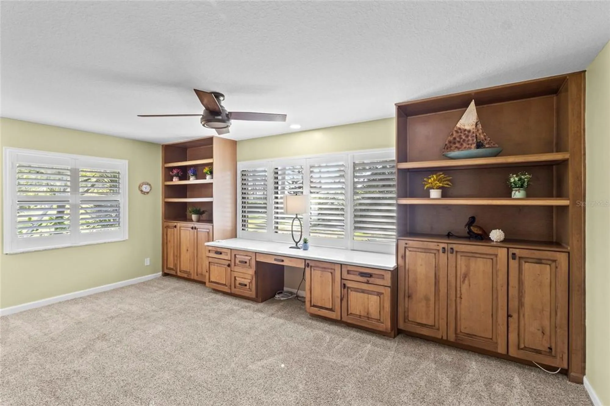Property Slideshow image 21 of 38 | 7143 fairway bend ln, Sarasota, FL, 34243