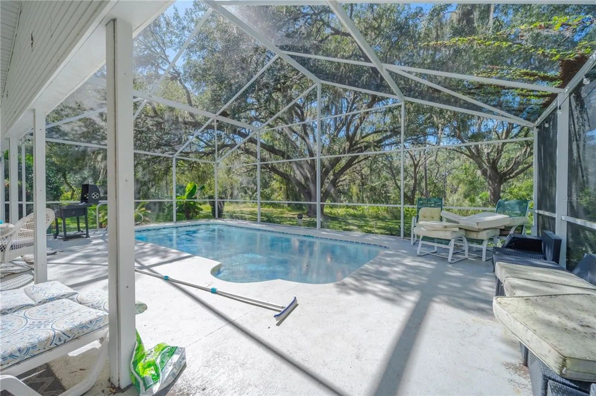 Property Slideshow image 17 of 18 | 4242 leafway cir, Leesburg, FL, 34748