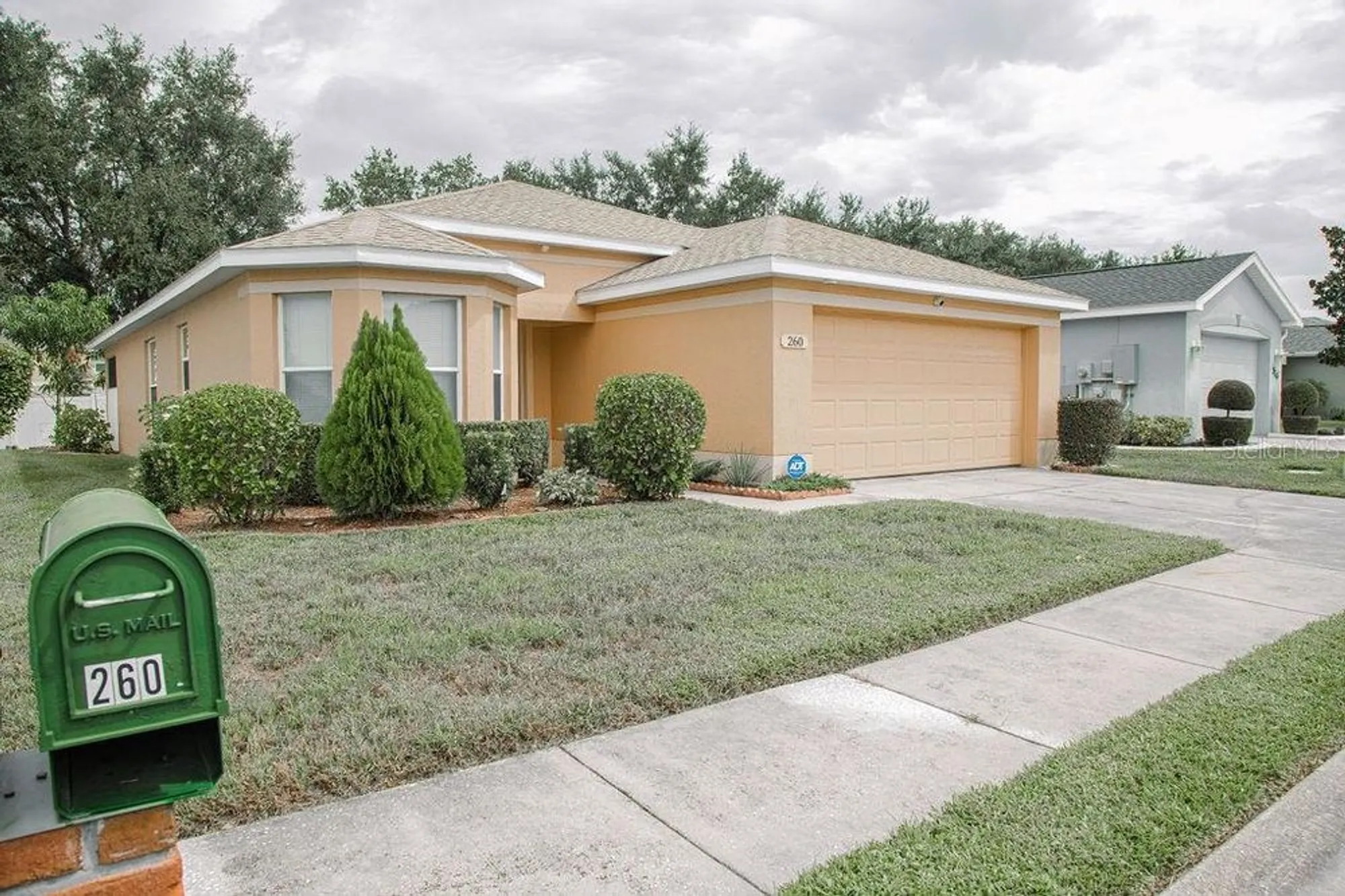 Property Slideshow image 1 of 51 | 260 lake suzanne dr, Lake Wales, FL, 33859