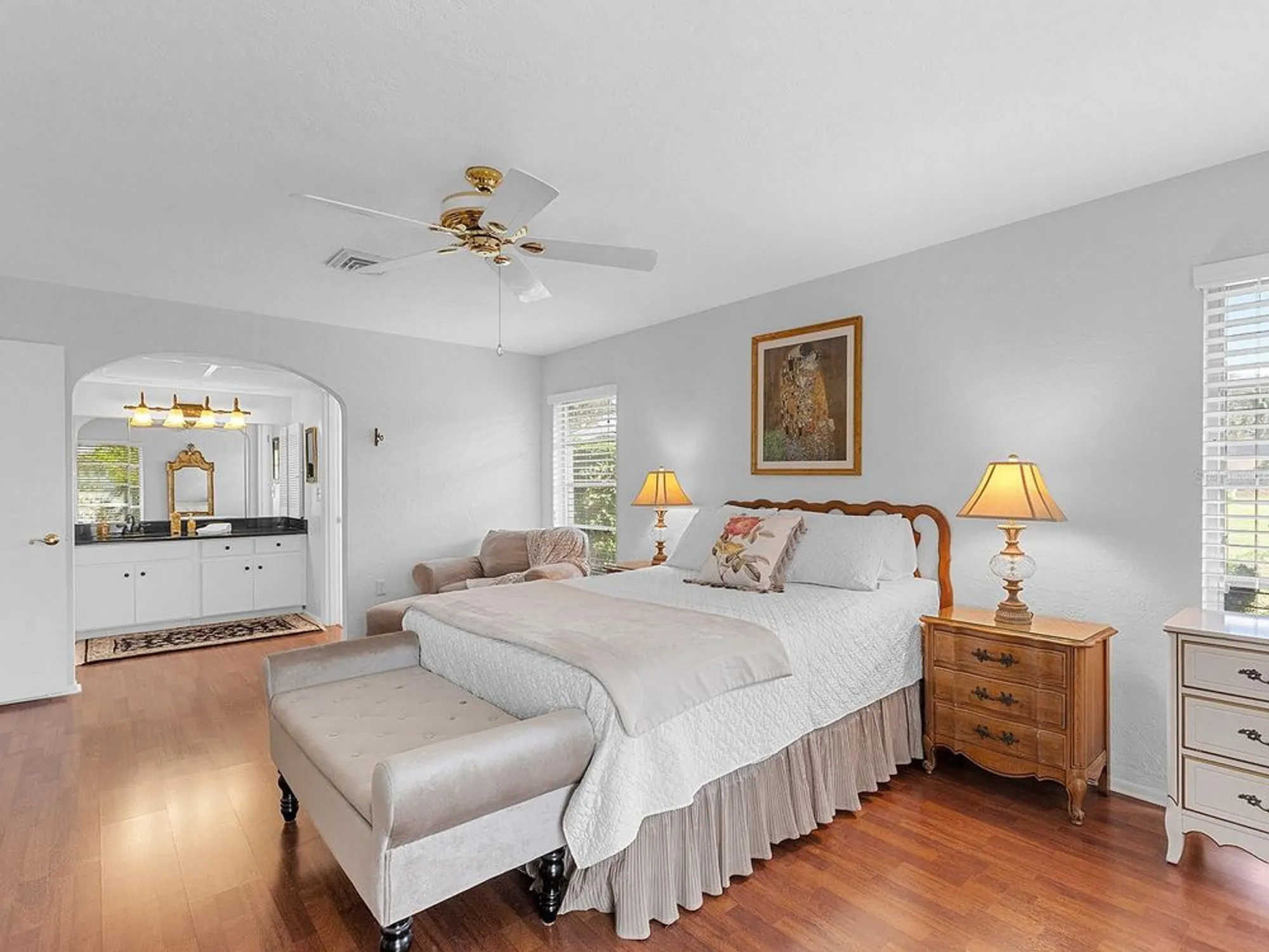 Property Slideshow image 15 of 32 | 3761 somerville dr # 1518, Sarasota, FL, 34232
