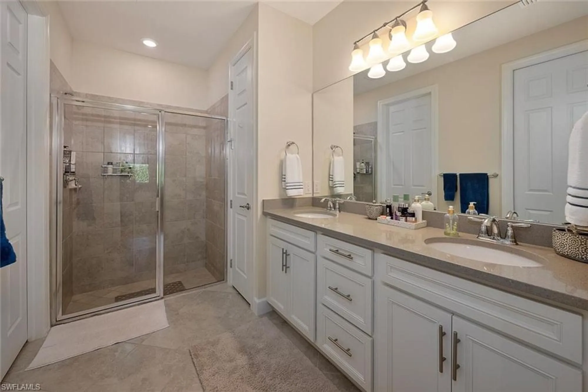 Property Slideshow image 10 of 18 | 10709 manatee key ln, Estero, FL, 33928