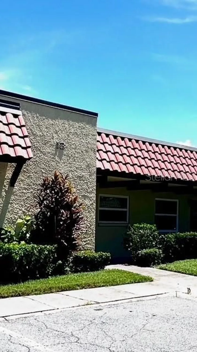 Property Slideshow image 2 of 31 | 1701 pinehurst rd apt 13c, Dunedin, FL, 34698