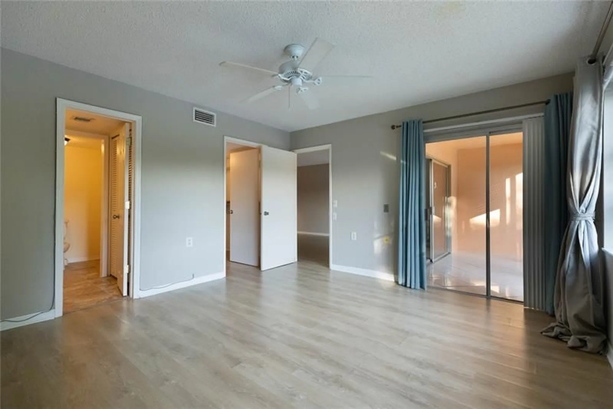 Property Slideshow image 13 of 18 | 1202 bahama bnd i2, Coconut Creek, FL, 33066