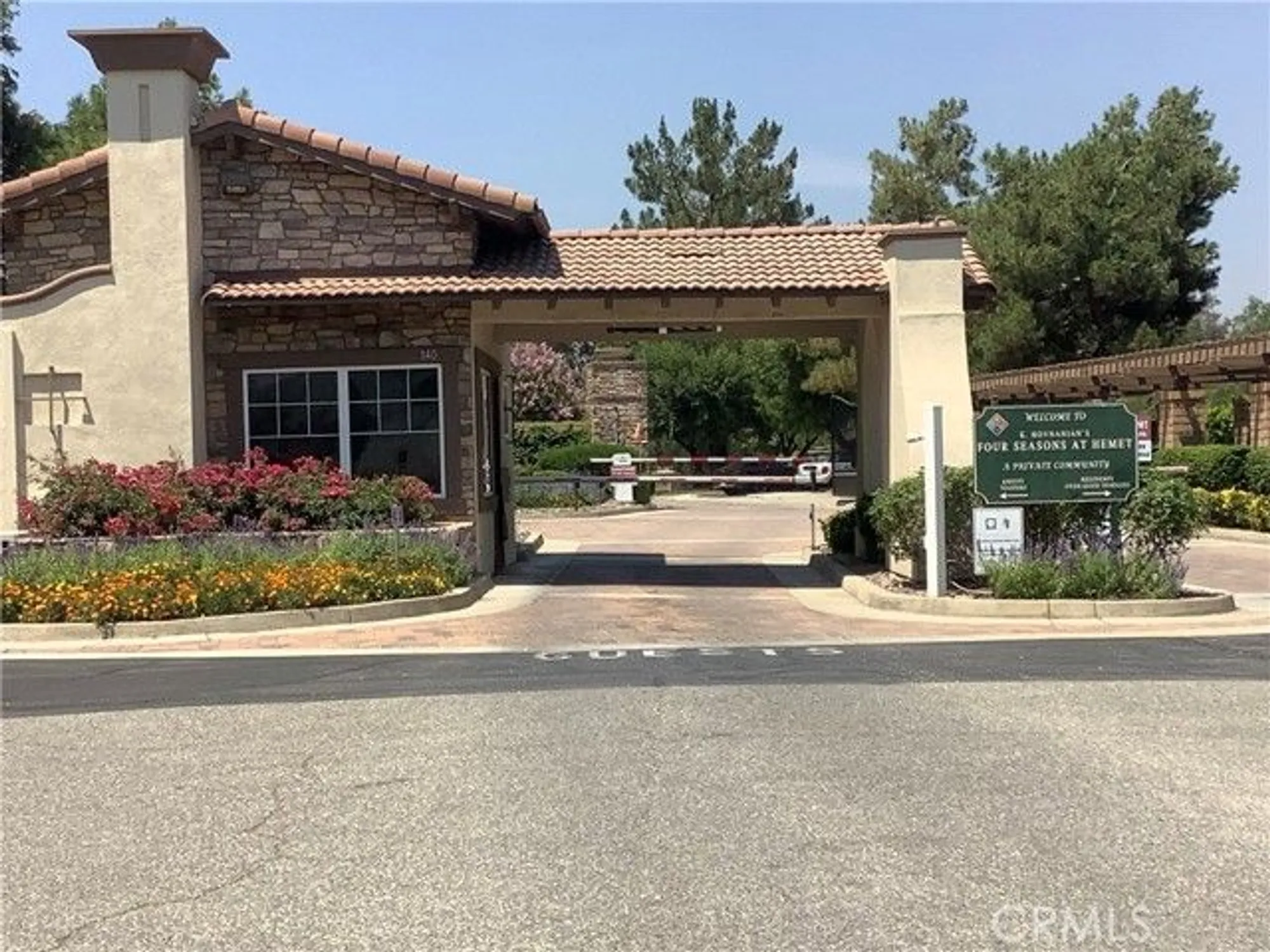 Property Slideshow image 14 of 21 | 8295 carnoustie ave, Hemet, CA, 92545