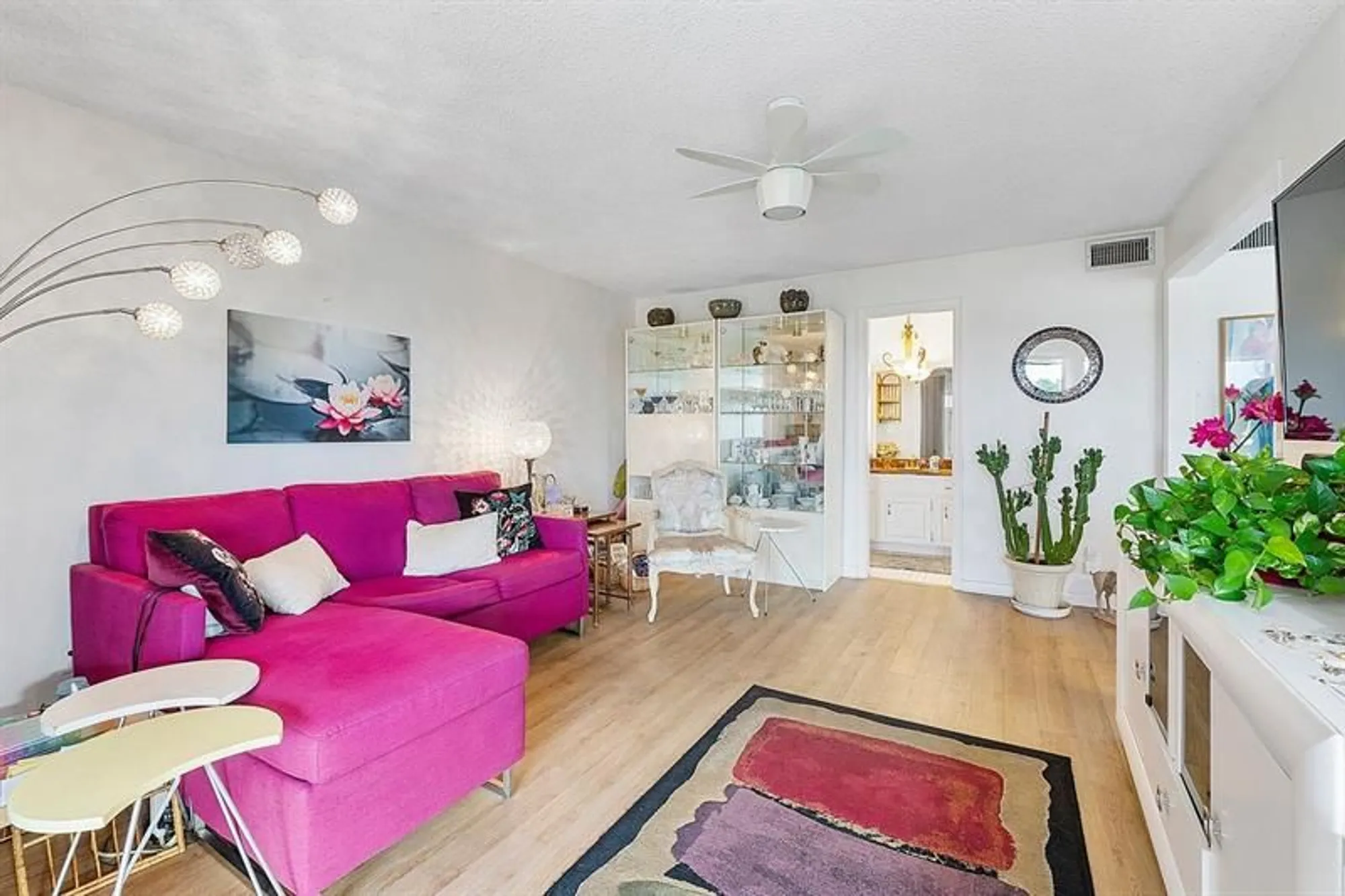 Property Slideshow image 12 of 32 | 3551 inverrary dr 404, Lauderhill, FL, 33319