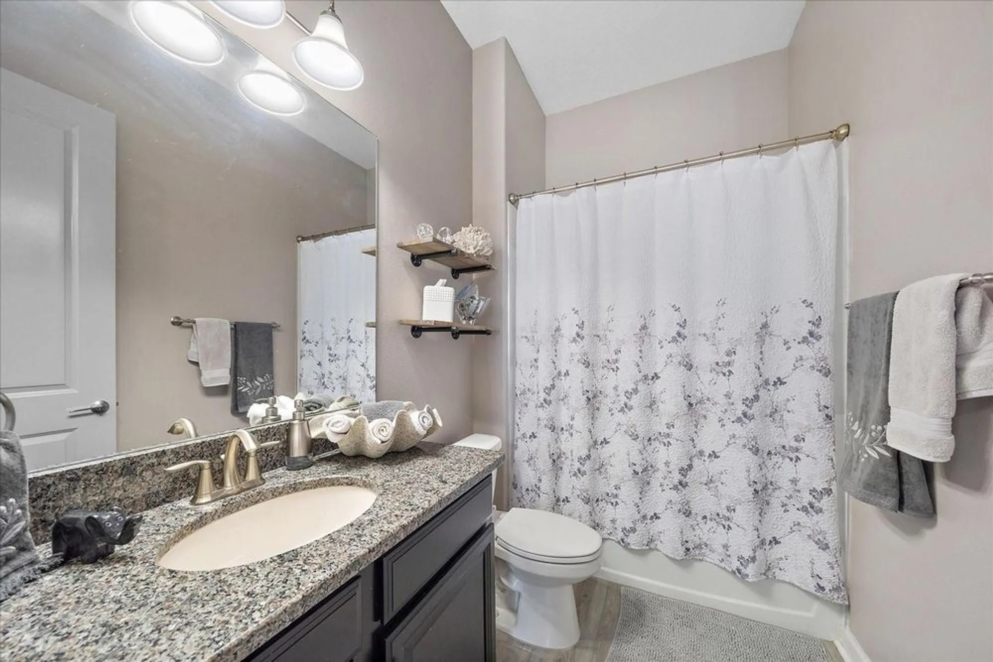 Property Slideshow image 29 of 62 | 16810 scuba crest st, Wimauma, FL, 33598